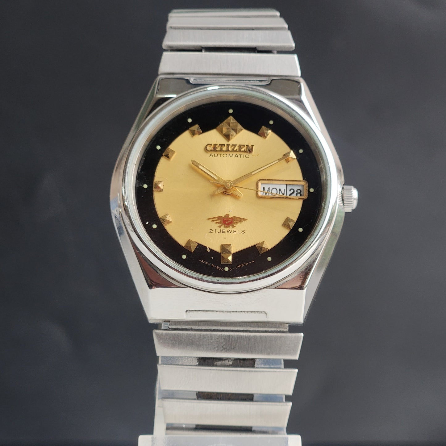 Vintage 1984 Original Citizen Automatic 8200 Golden Face 21 Jewels Day-Date Japanese Men's Wrist Watch ET10