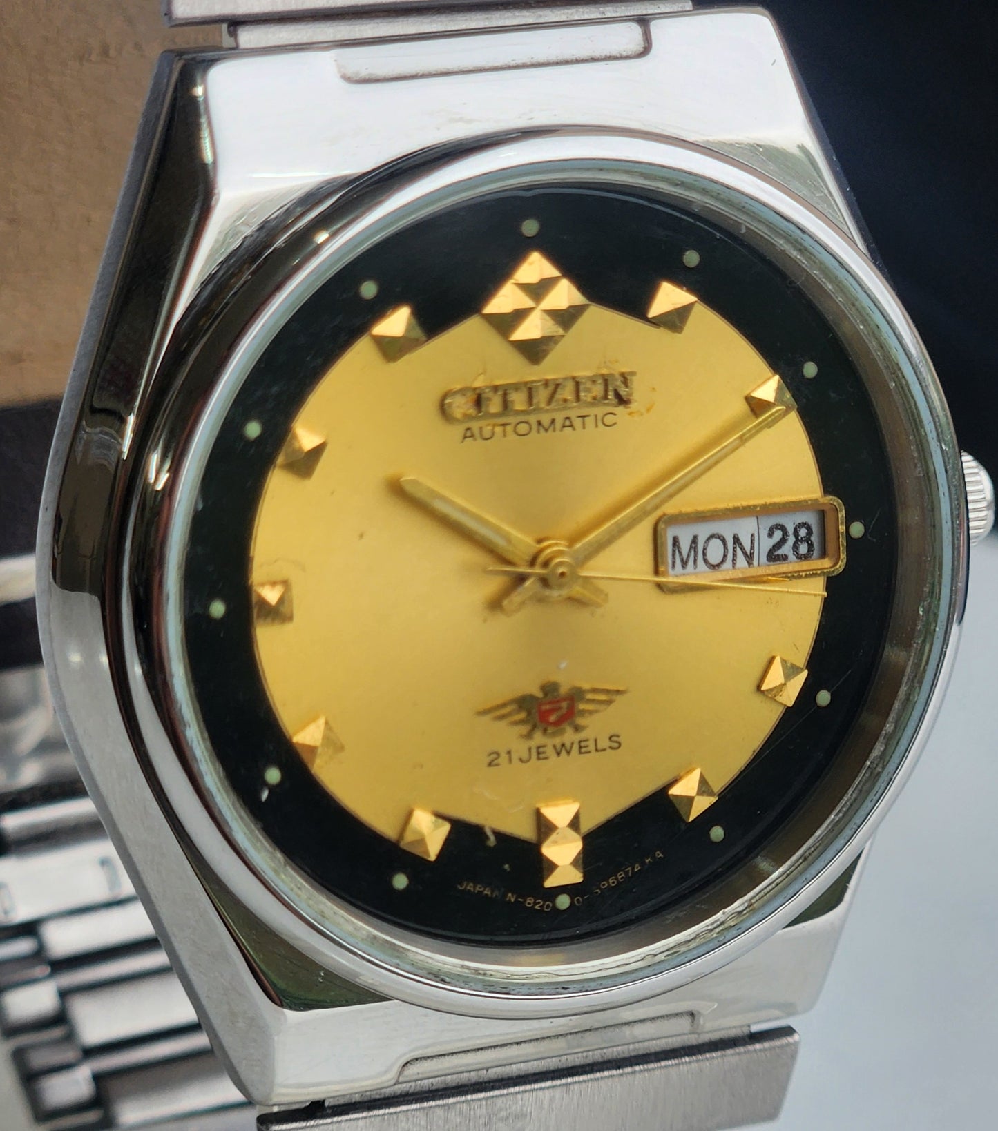 Vintage 1984 Original Citizen Automatic 8200 Golden Face 21 Jewels Day-Date Japanese Men's Wrist Watch ET10