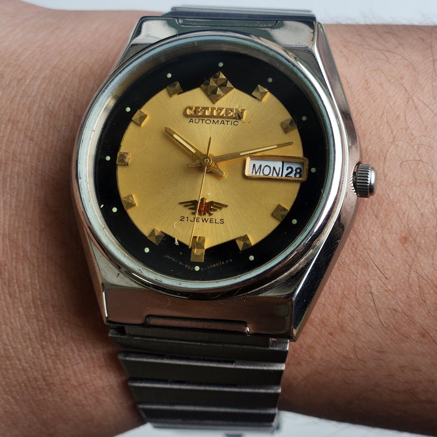 Vintage 1984 Original Citizen Automatic 8200 Golden Face 21 Jewels Day-Date Japanese Men's Wrist Watch ET10