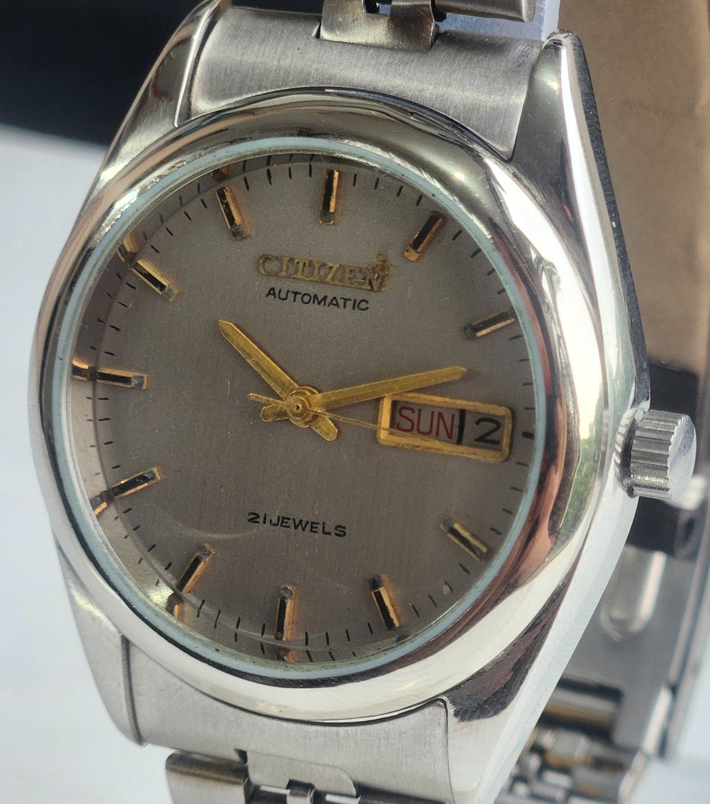 Vintage 1980 Original Citizen Automatic 8200 Grey Face 21 Jewels Day-Date Japanese Men's Wrist Watch ET15