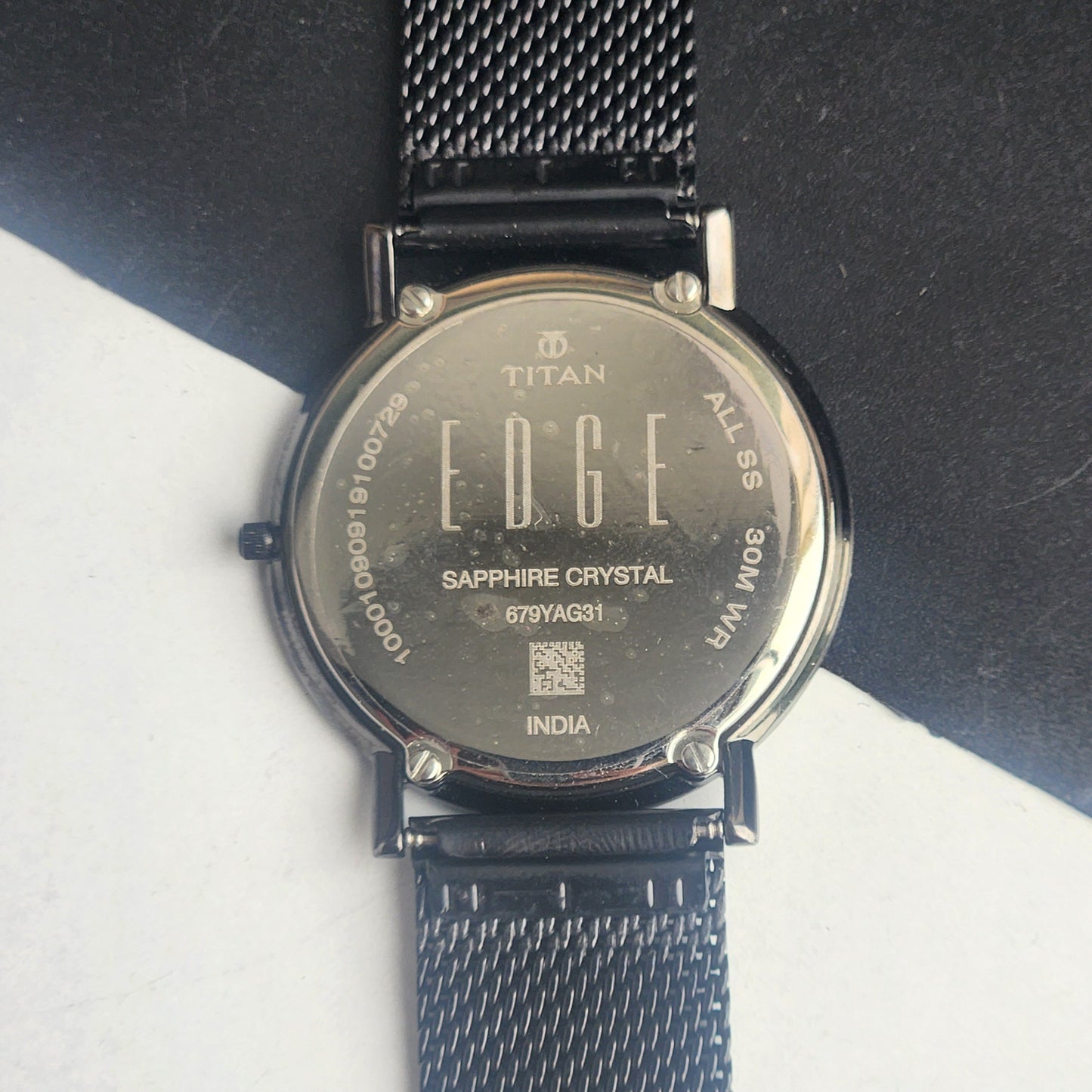 Original TITAN EDGE 679YAG31 Round Black Face 33MM Case Men's Watch G89