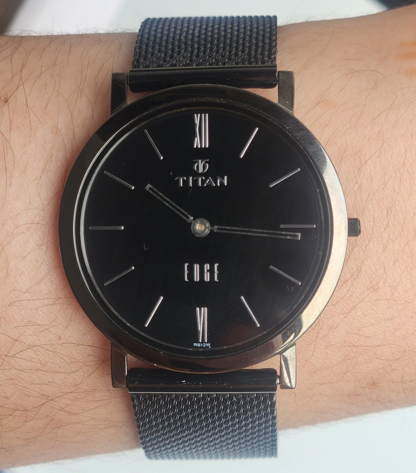 Original TITAN EDGE 679YAG31 Round Black Face 33MM Case Men's Watch G89
