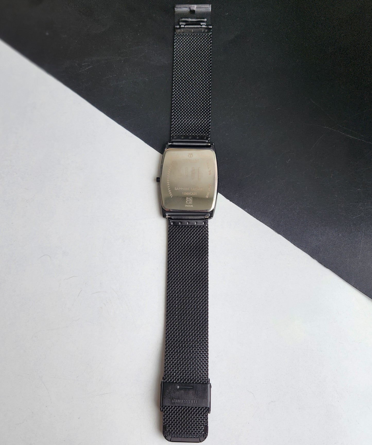 Original TITAN EDGE 1596NCA31 Barrel Golden Face 33MM Case Men's Watch G90