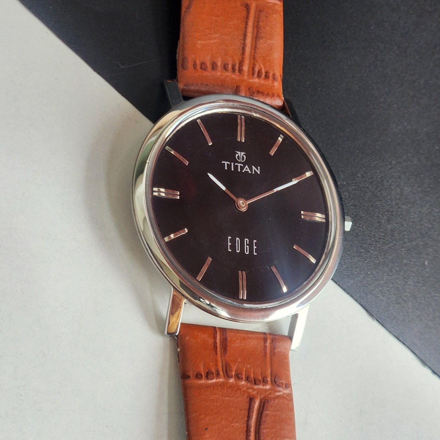 Original TITAN EDGE 1595WAB32 Round Black Face 38MM Case Men's Watch G92