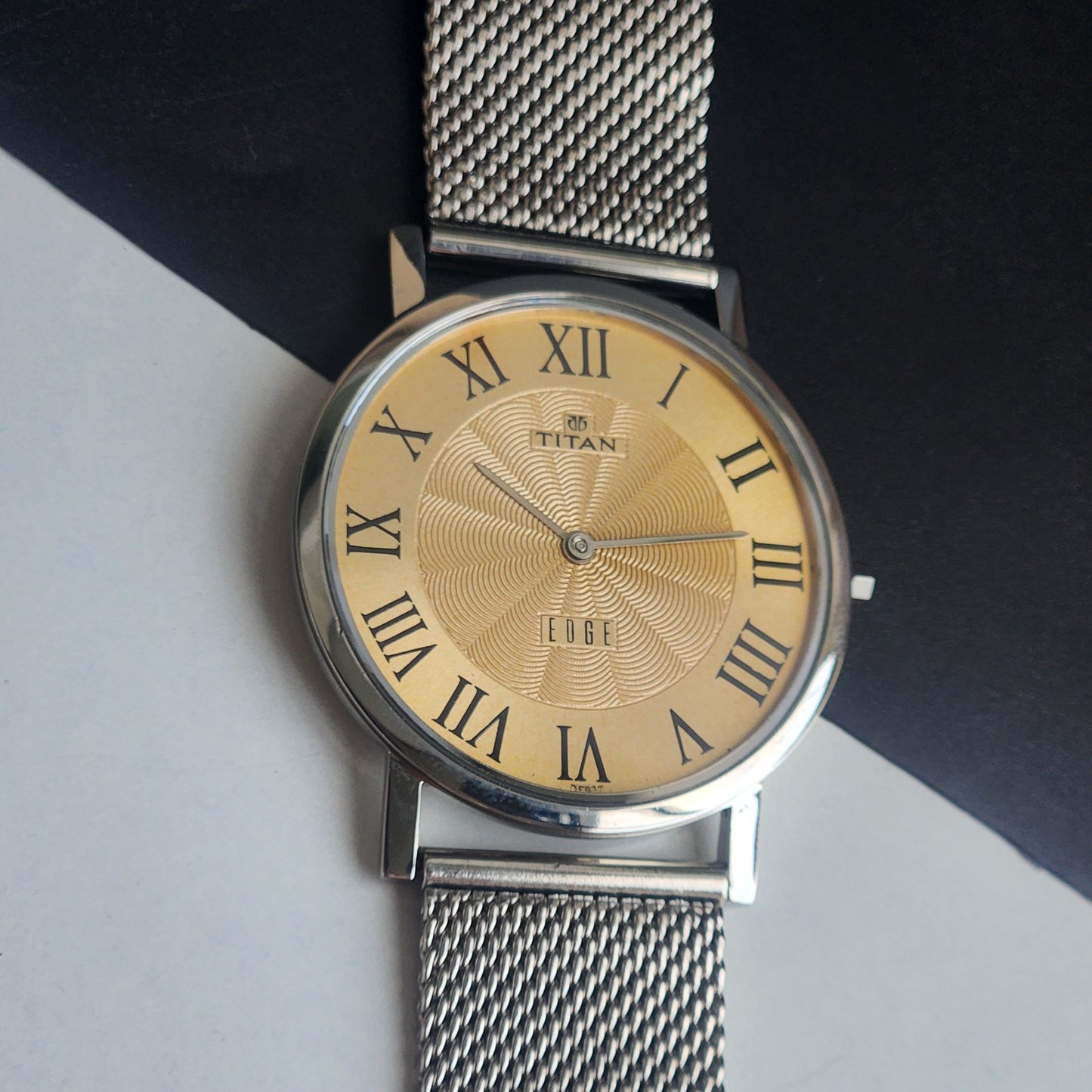 Original TITAN EDGE 159YAB Round Golden Face 38MM Case Men's Watch G95