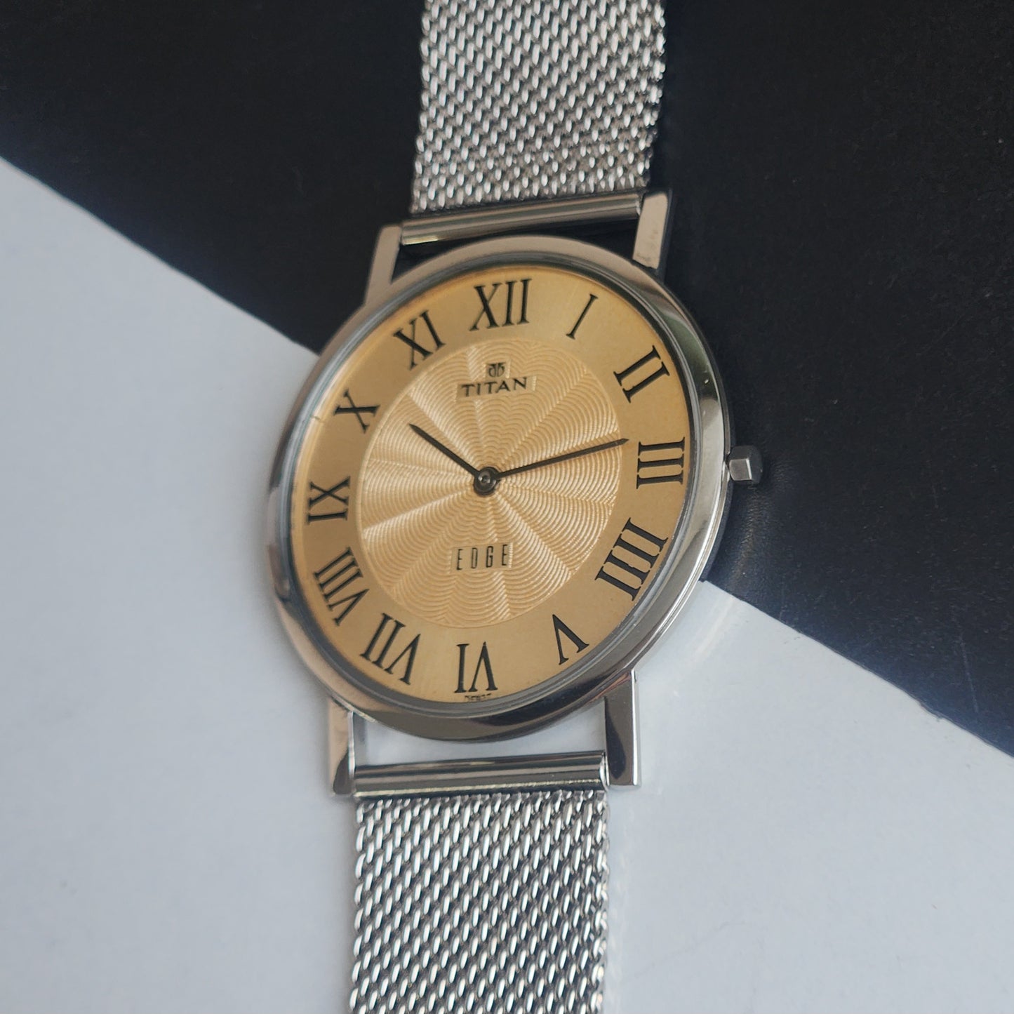 Original TITAN EDGE 159YAB Round Golden Face 38MM Case Men's Watch G95