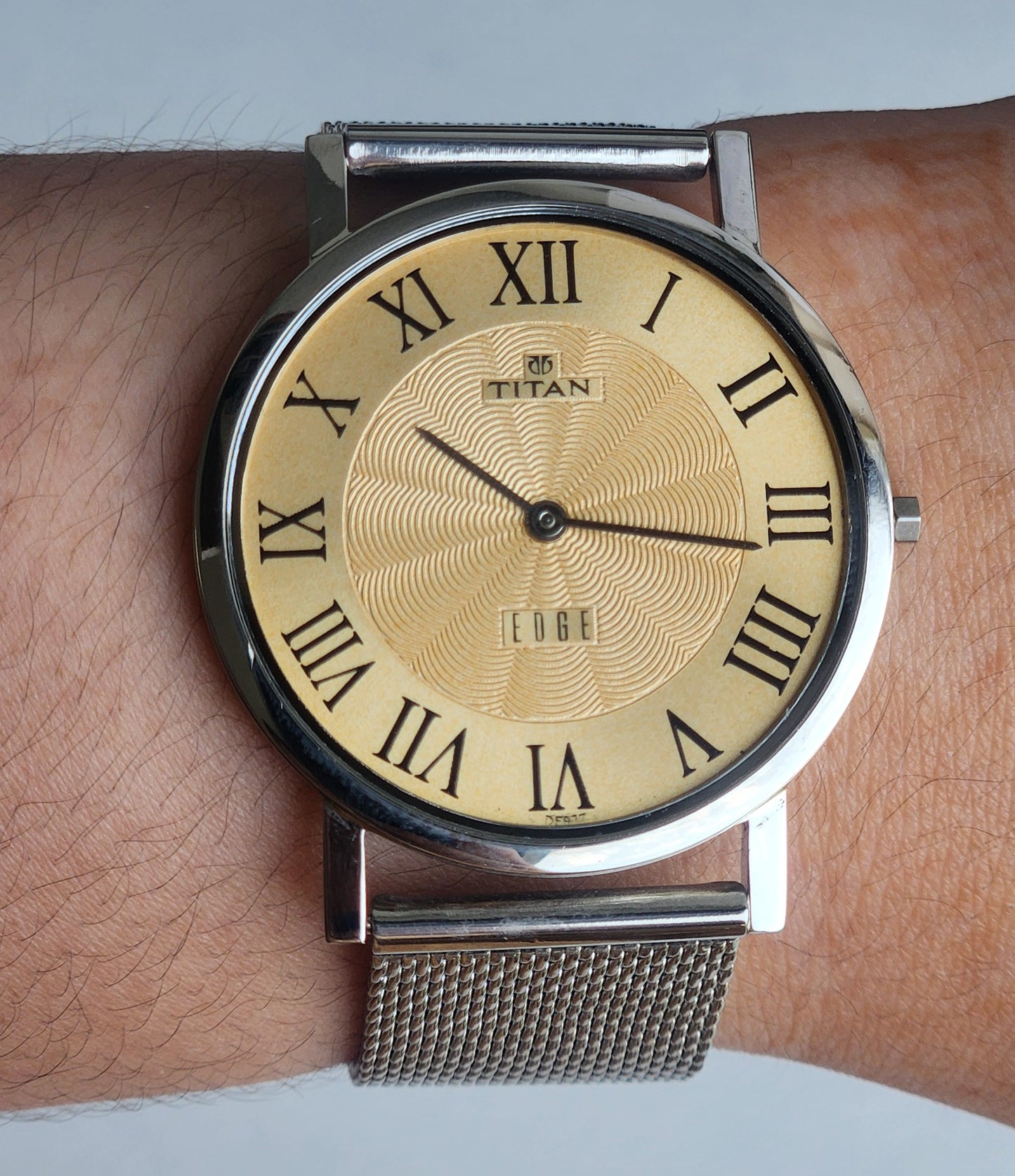 Original TITAN EDGE 159YAB Round Golden Face 38MM Case Men's Watch G95