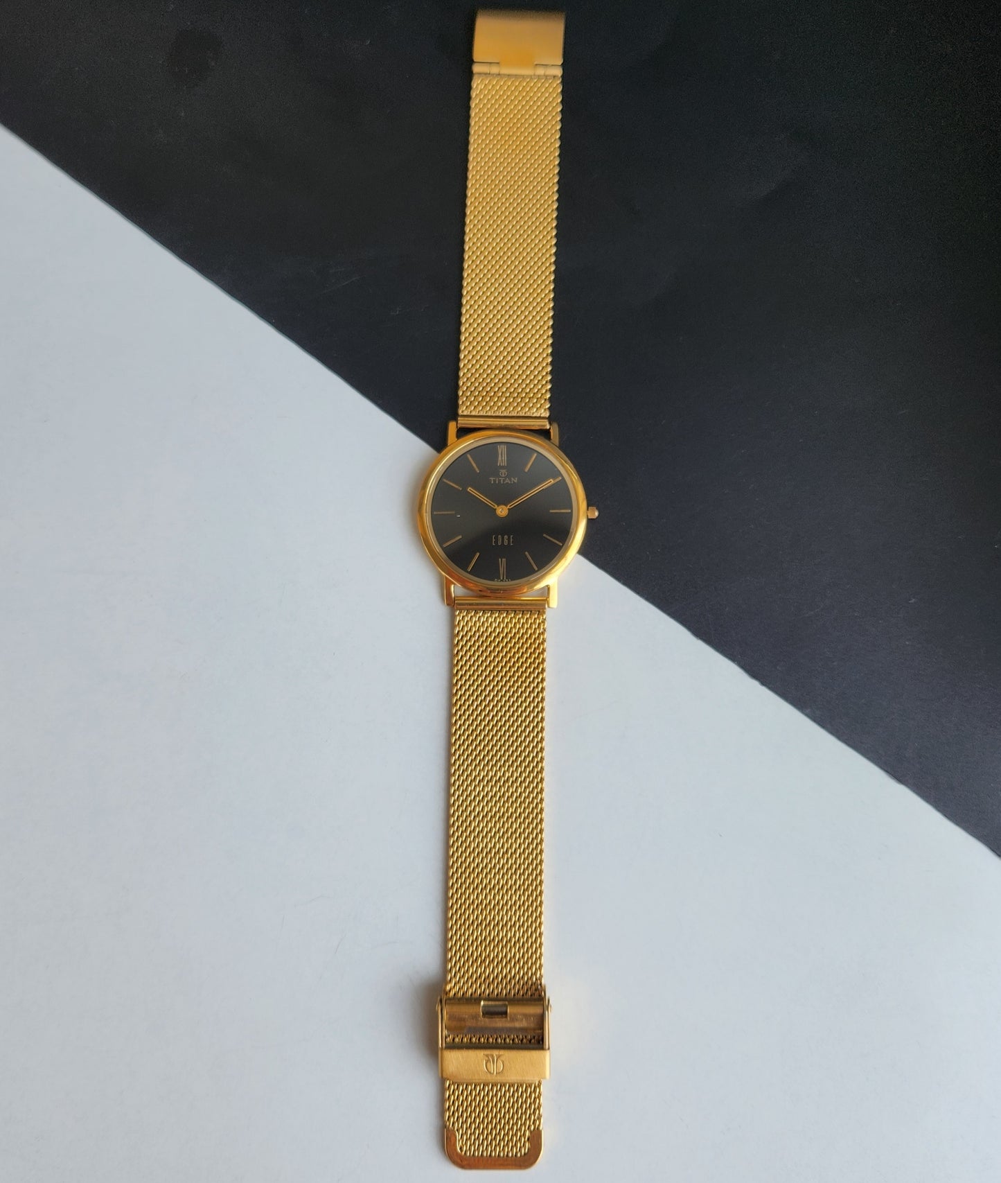 Original TITAN EDGE 2552SAA Round Black Face 33MM Case Men's Watch H07