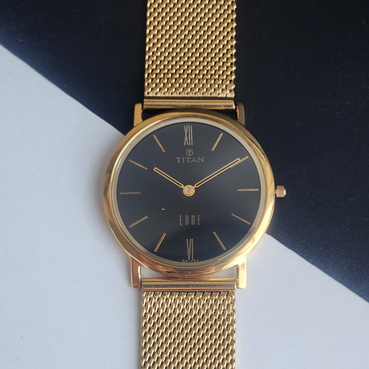Original TITAN EDGE 2552SAA Round Black Face 33MM Case Men's Watch H07