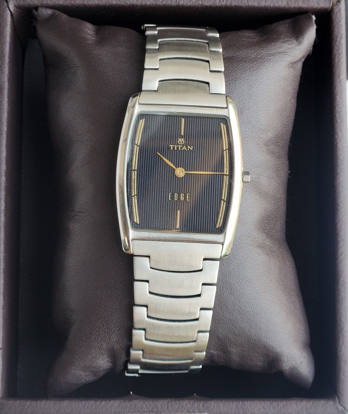 Original TITAN EDGE 1044YCE31 Barrel Black Face 38MM Case Men's Watch G98