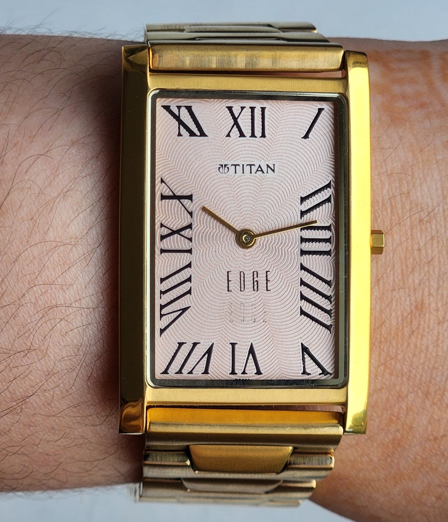 Original TITAN EDGE 1514YAA Rectangular Pink Face 28MM Case Men's Watch G100