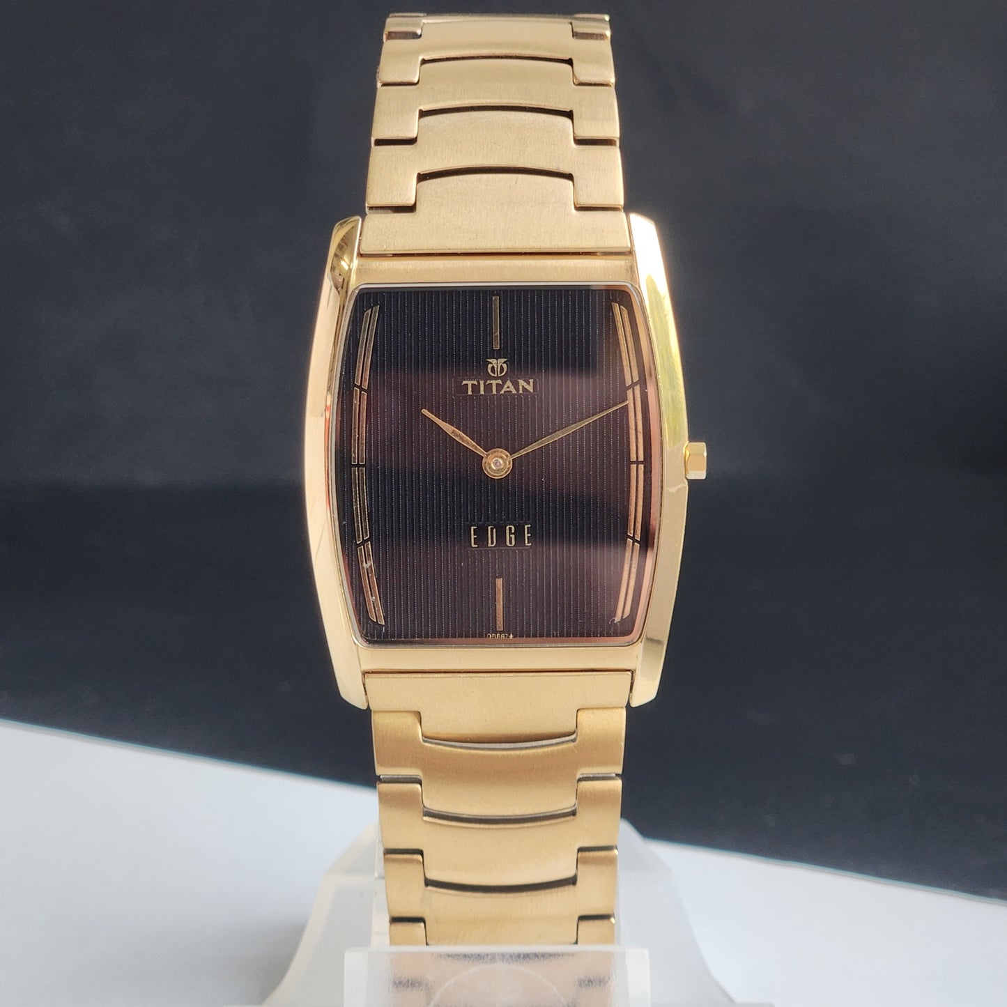 Original TITAN EDGE 1044YCE31 Barrel Black Face 30MM Case Men's Watch H02