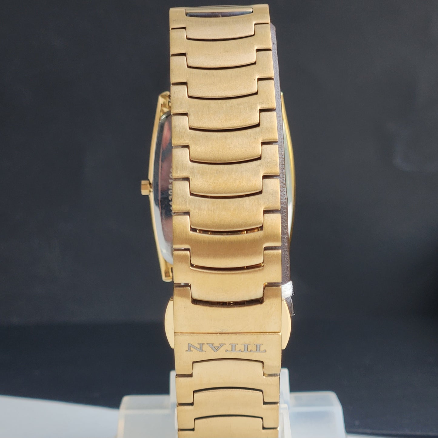 Original TITAN EDGE 1044YCE31 Barrel Black Face 30MM Case Men's Watch H02