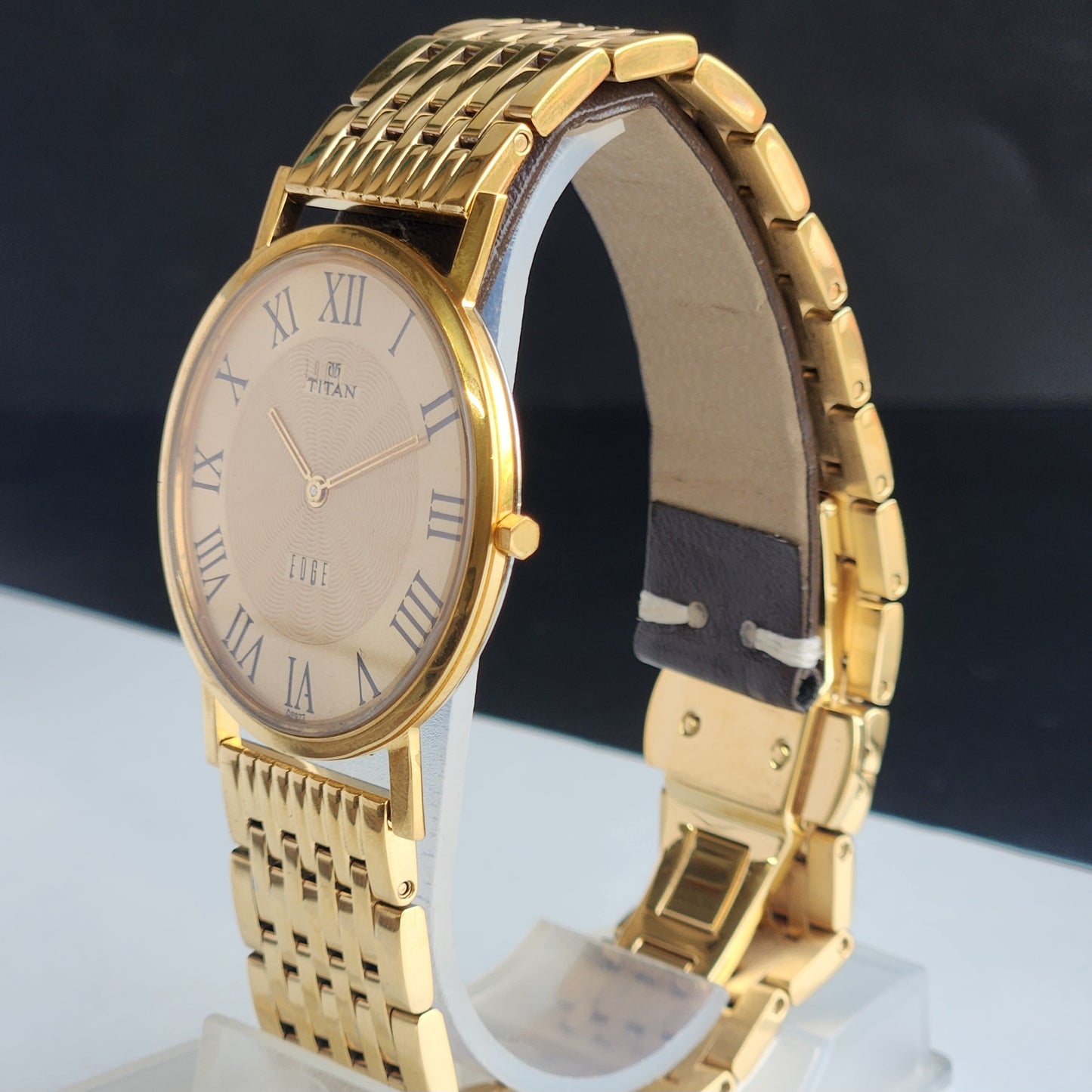 Original TITAN EDGE 1595WAA34 Round Golden Face 38MM Case Men's Watch H04