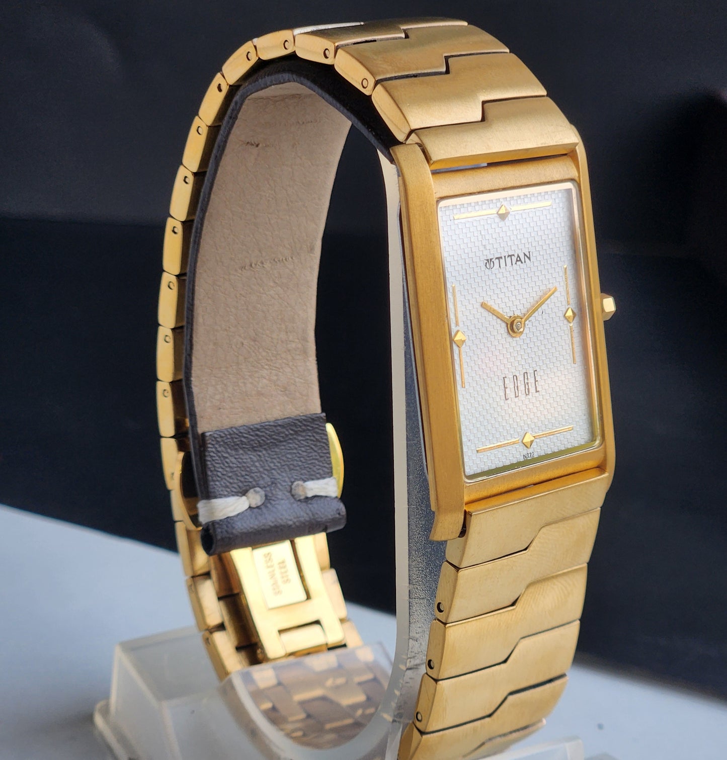 Original TITAN EDGE 1043YCA Rectangular White Face 25MM Case Men's Watch H05