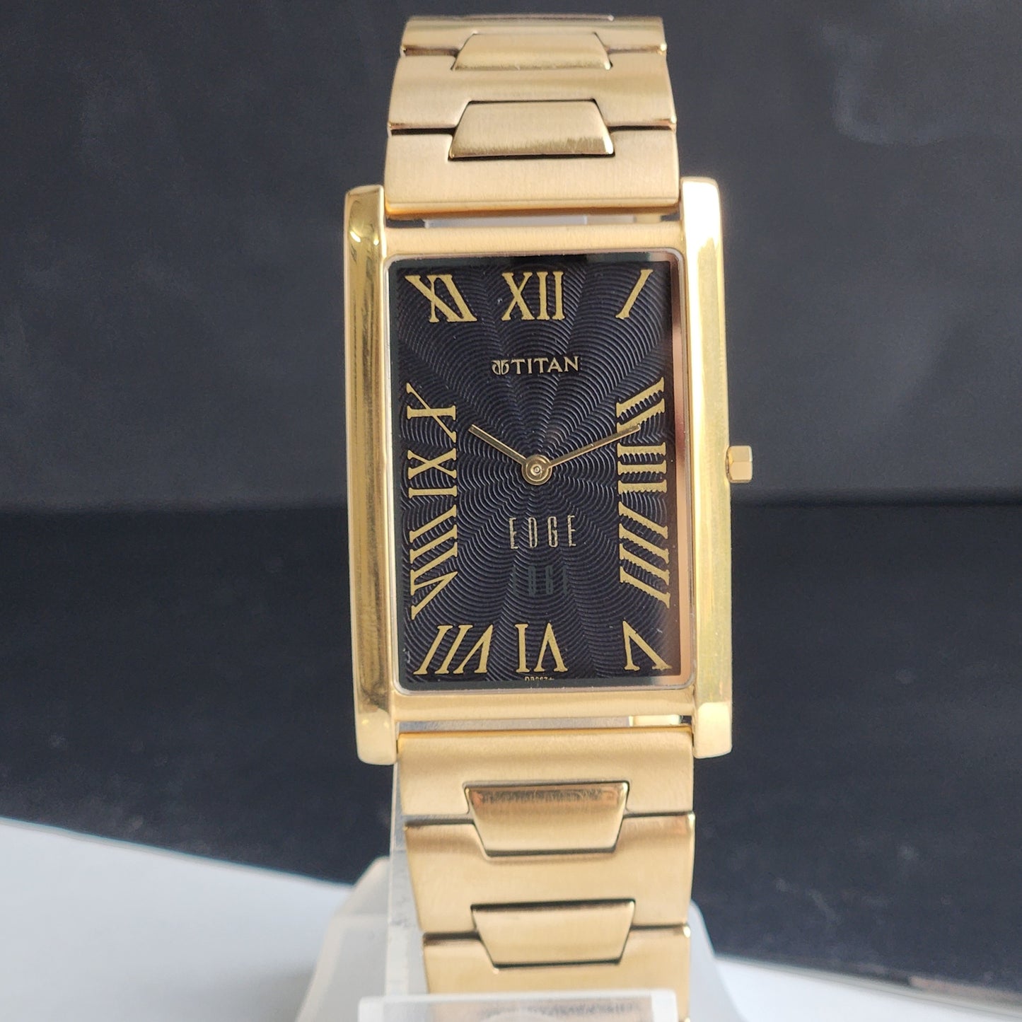 Original TITAN EDGE 1514YAA Rectangular Black Face 28MM Case Men's Watch H07