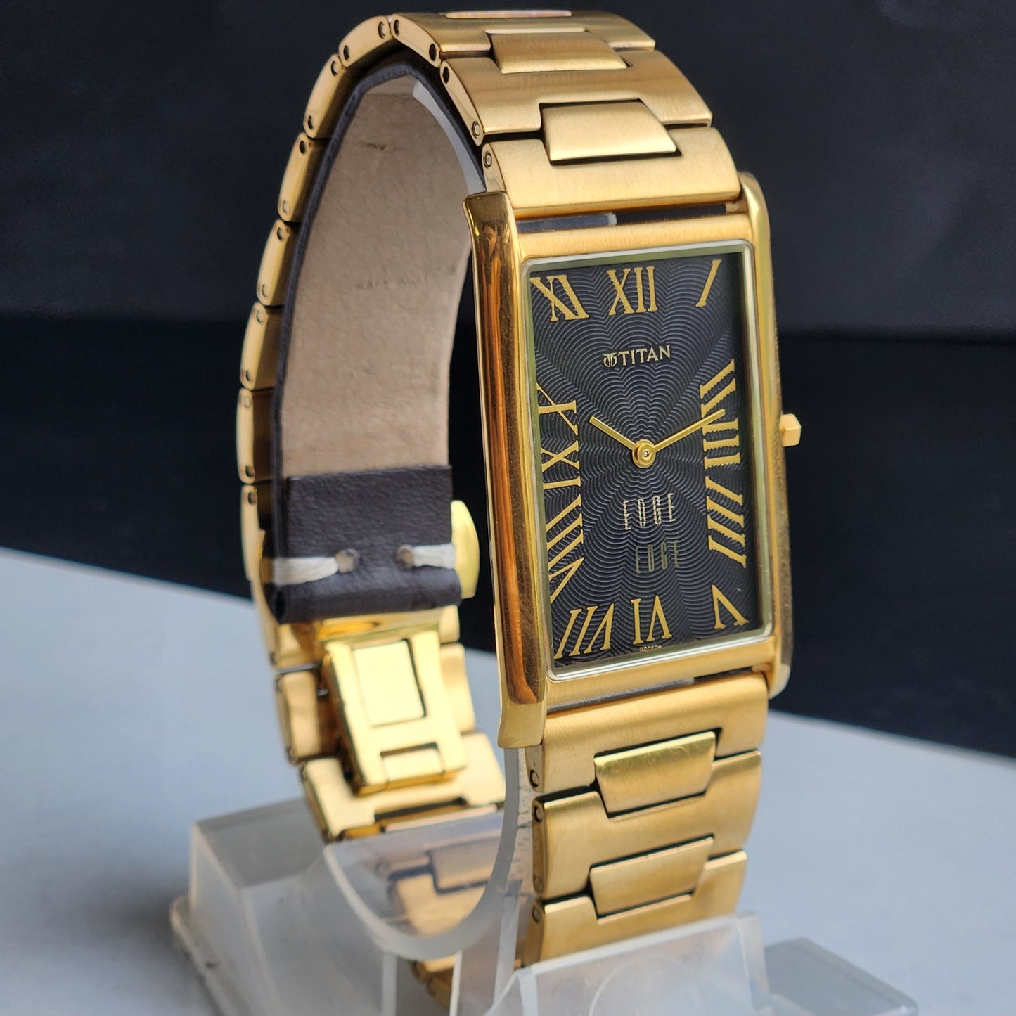 Original TITAN EDGE 1514YAA Rectangular Black Face 28MM Case Men's Watch H07