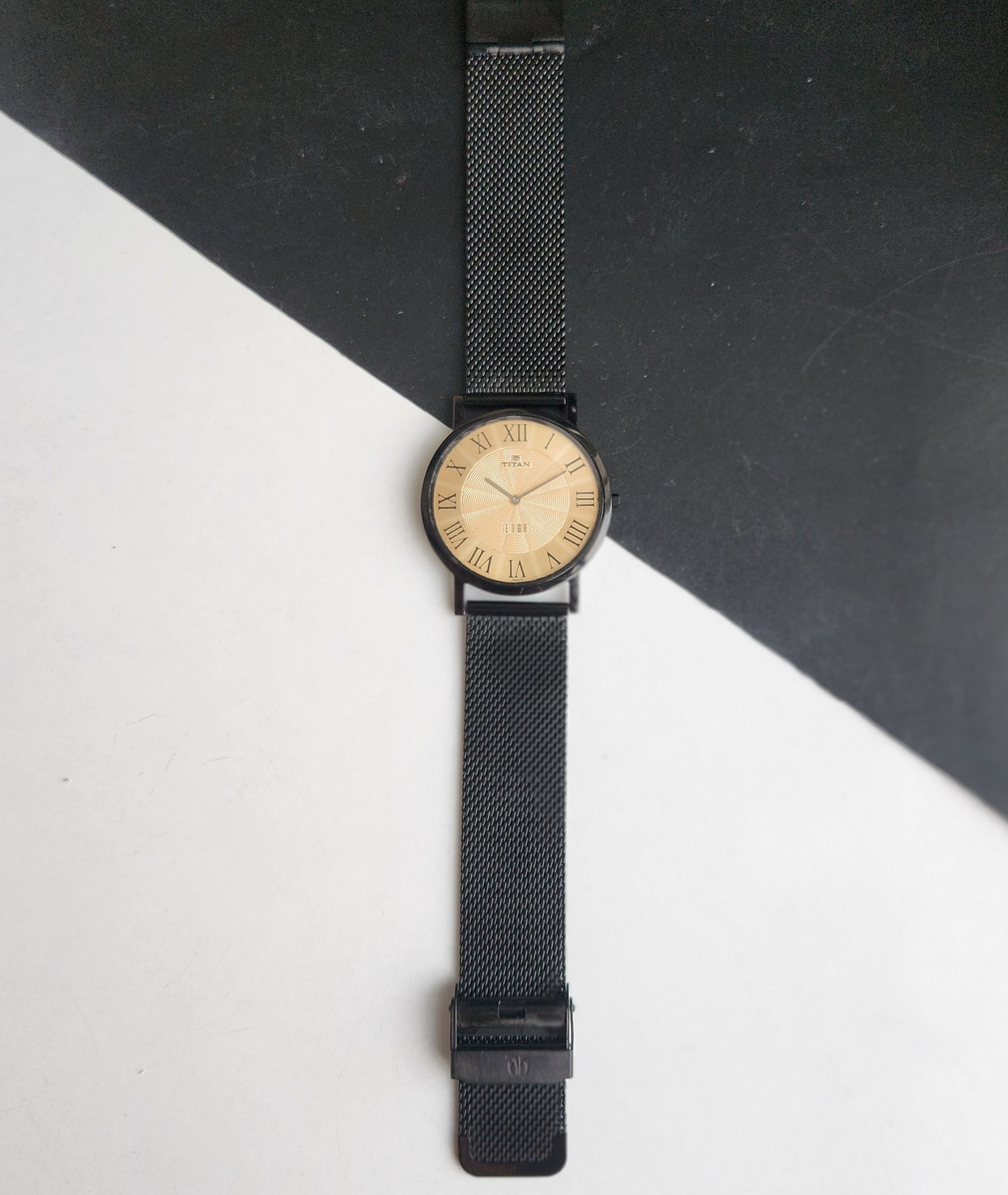 Original TITAN EDGE 1595WAA34 Round Golden Face 38MM Case Men's Watch G97