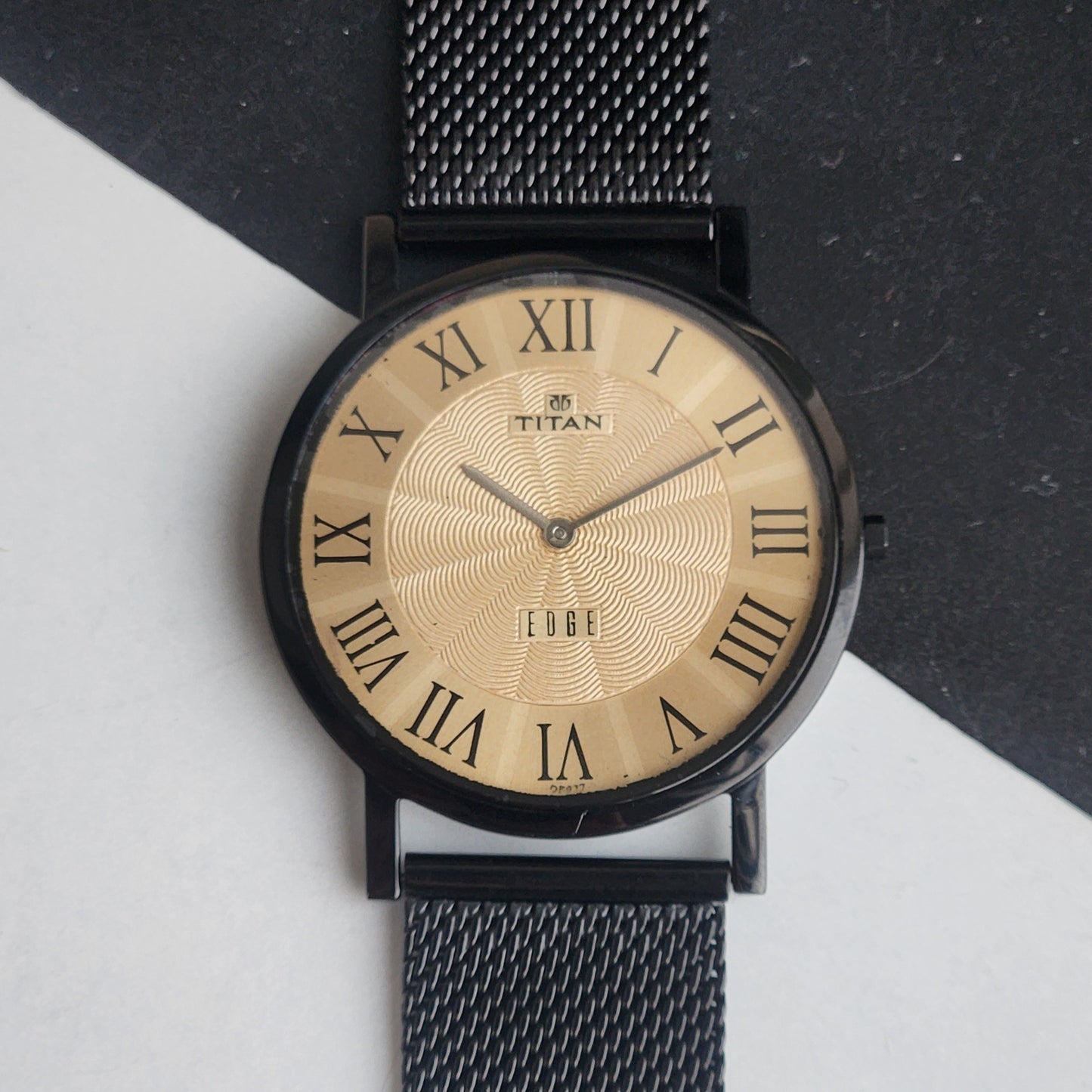 Original TITAN EDGE 1595WAA34 Round Golden Face 38MM Case Men's Watch G97