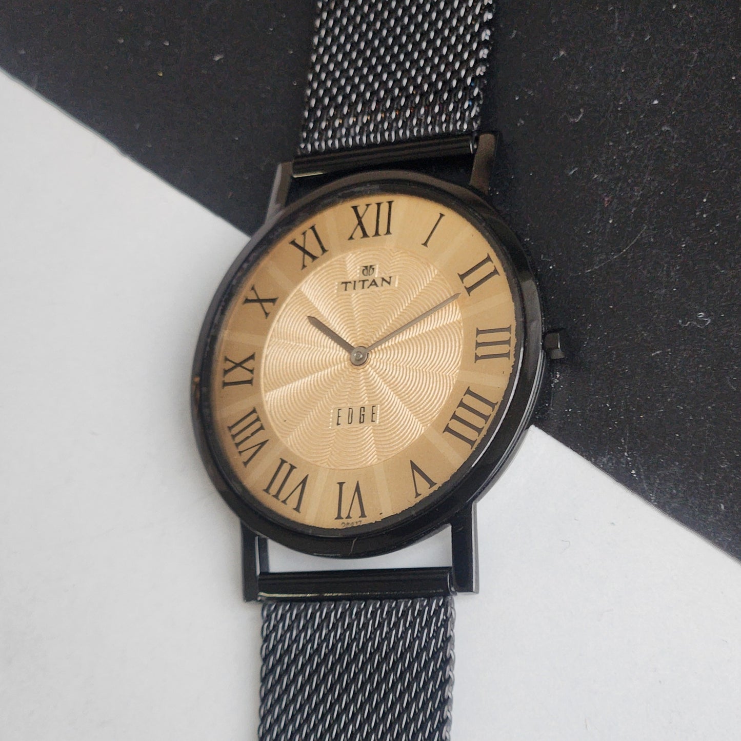 Original TITAN EDGE 1595WAA34 Round Golden Face 38MM Case Men's Watch G97