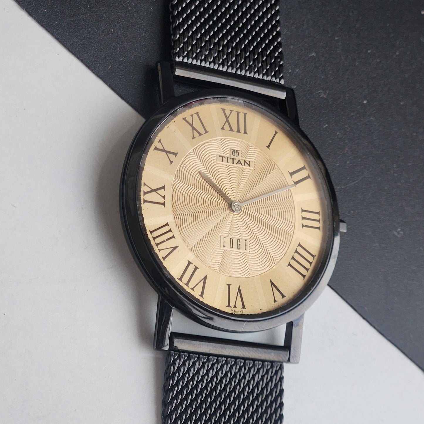 Original TITAN EDGE 1595WAA34 Round Golden Face 38MM Case Men's Watch G97