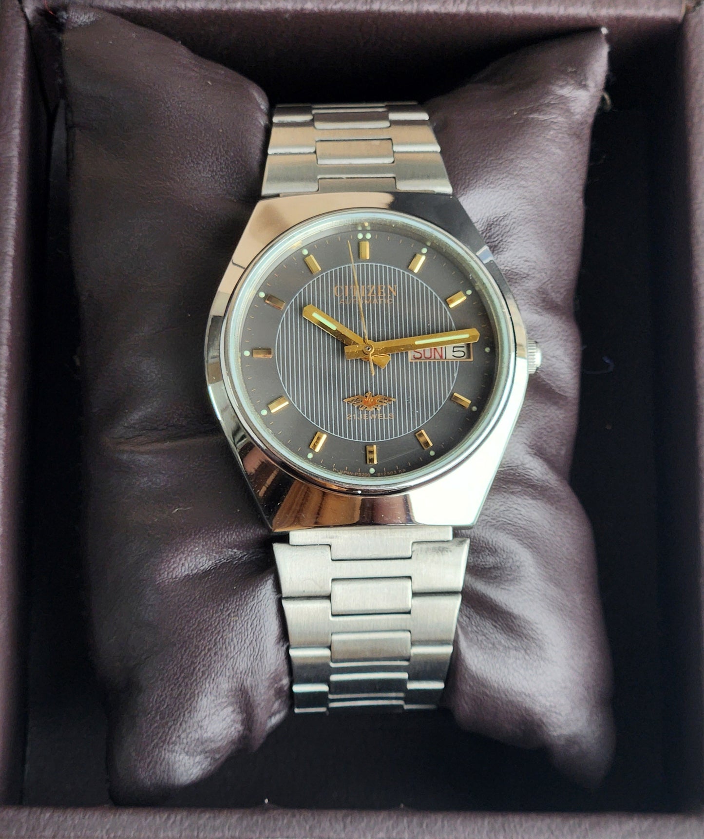 Vintage 1987 Original Citizen Automatic 8200 Grey Face 21 Jewels Day-Date Japanese Men's Wrist Watch ET16