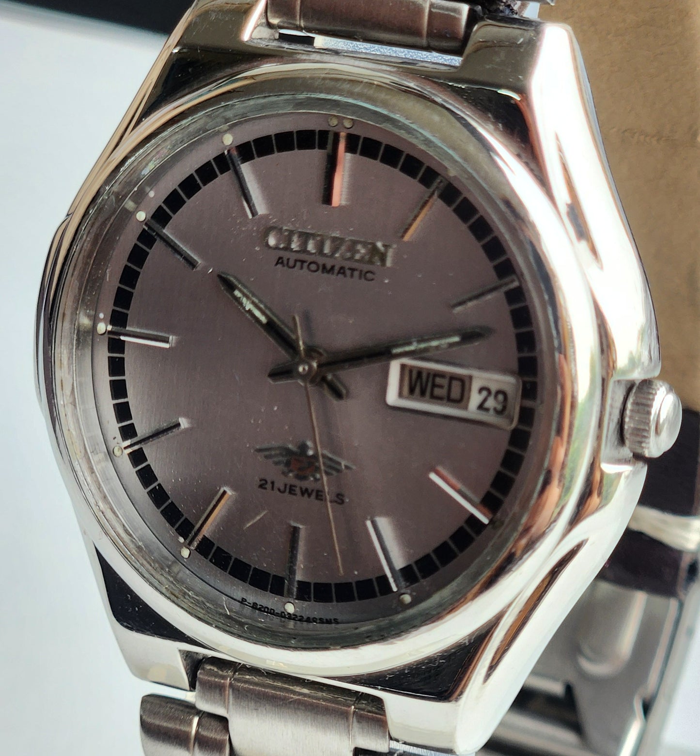 Vintage 1981 Original Citizen Automatic 8200 Grey Face 21 Jewels Day-Date Japanese Men's Wrist Watch ET22