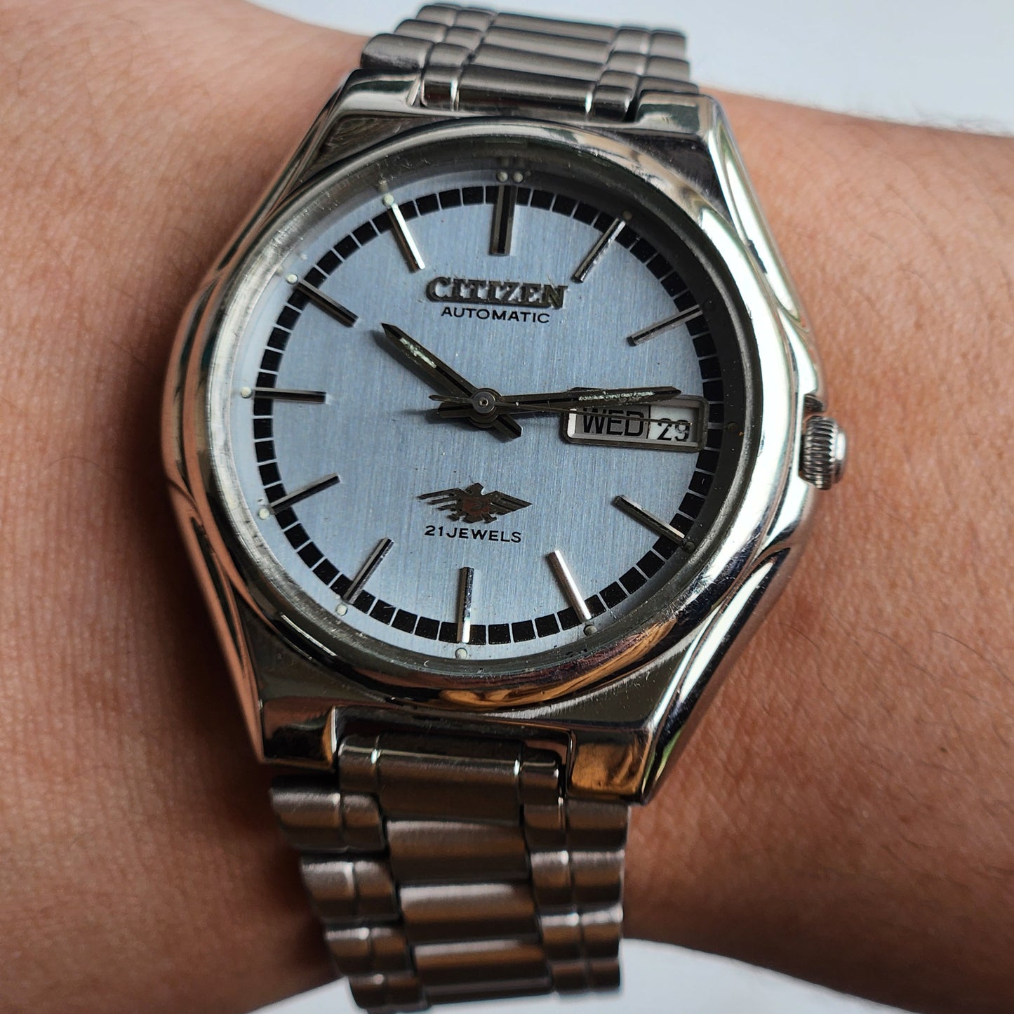 Vintage 1981 Original Citizen Automatic 8200 Grey Face 21 Jewels Day-Date Japanese Men's Wrist Watch ET22