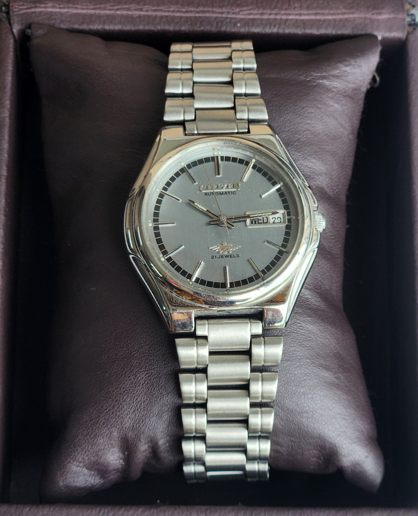 Vintage 1981 Original Citizen Automatic 8200 Grey Face 21 Jewels Day-Date Japanese Men's Wrist Watch ET22
