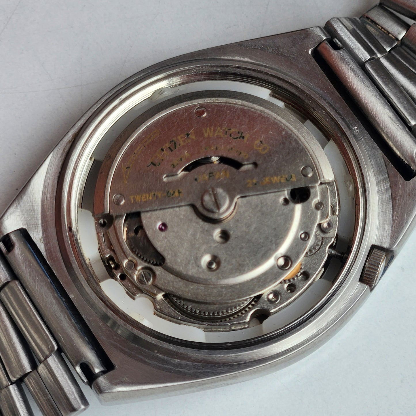 Vintage 1987 Original Citizen Automatic 8200 White Face 21 Jewels Day-Date Japanese Men's Wrist Watch ET26
