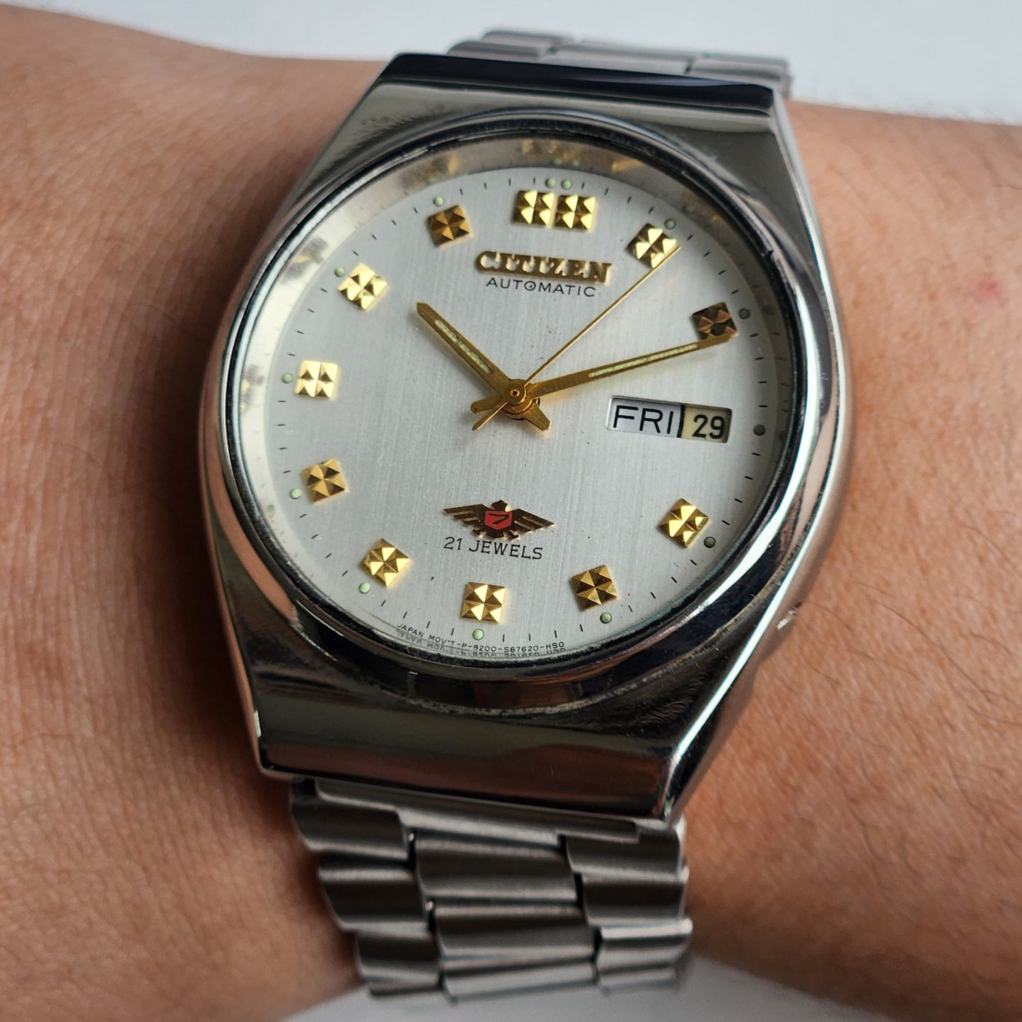 Vintage 1987 Original Citizen Automatic 8200 White Face 21 Jewels Day-Date Japanese Men's Wrist Watch ET26