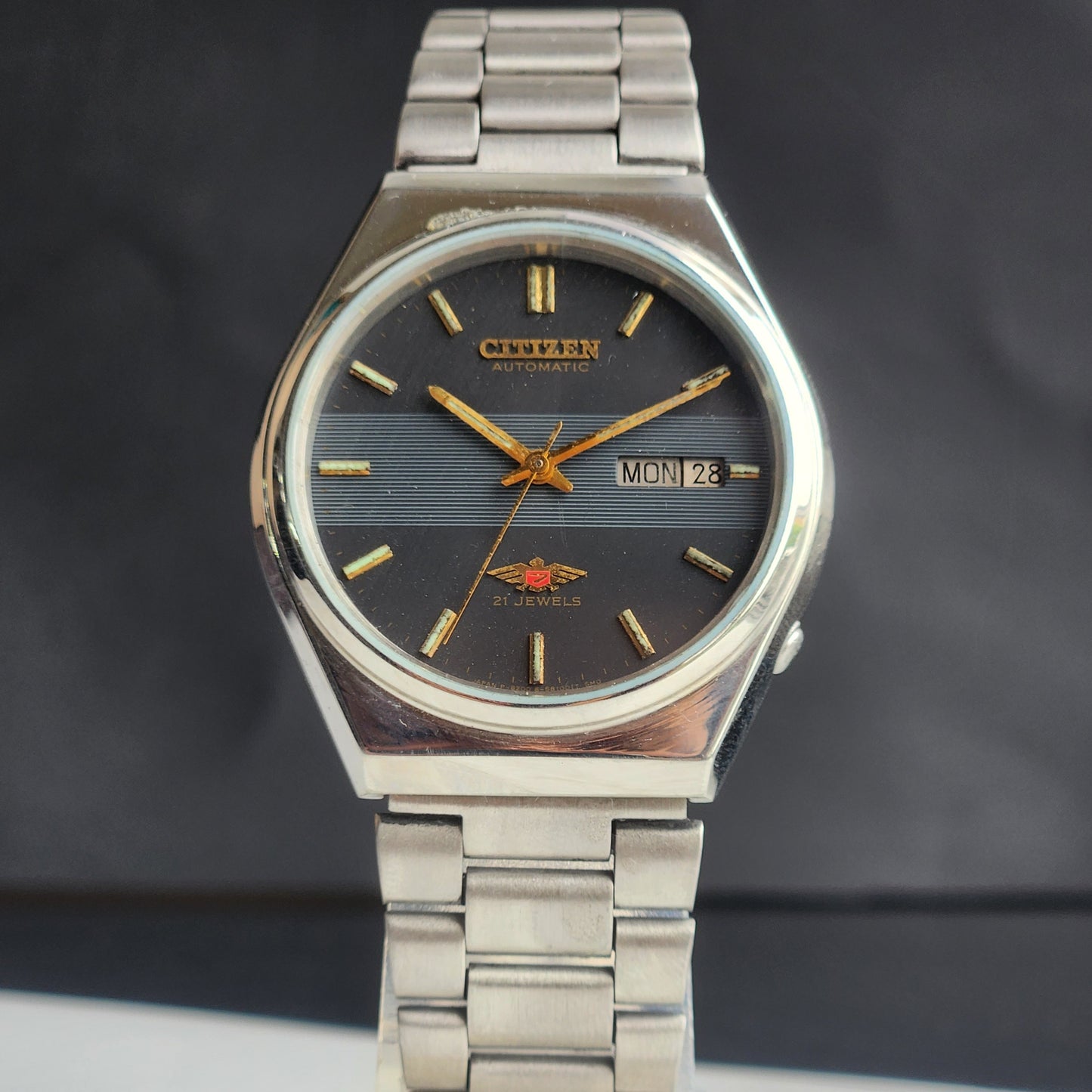 Vintage 1989 Original Citizen Automatic 8200 Grey Face 21 Jewels Day-Date Japanese Men's Wrist Watch ET32