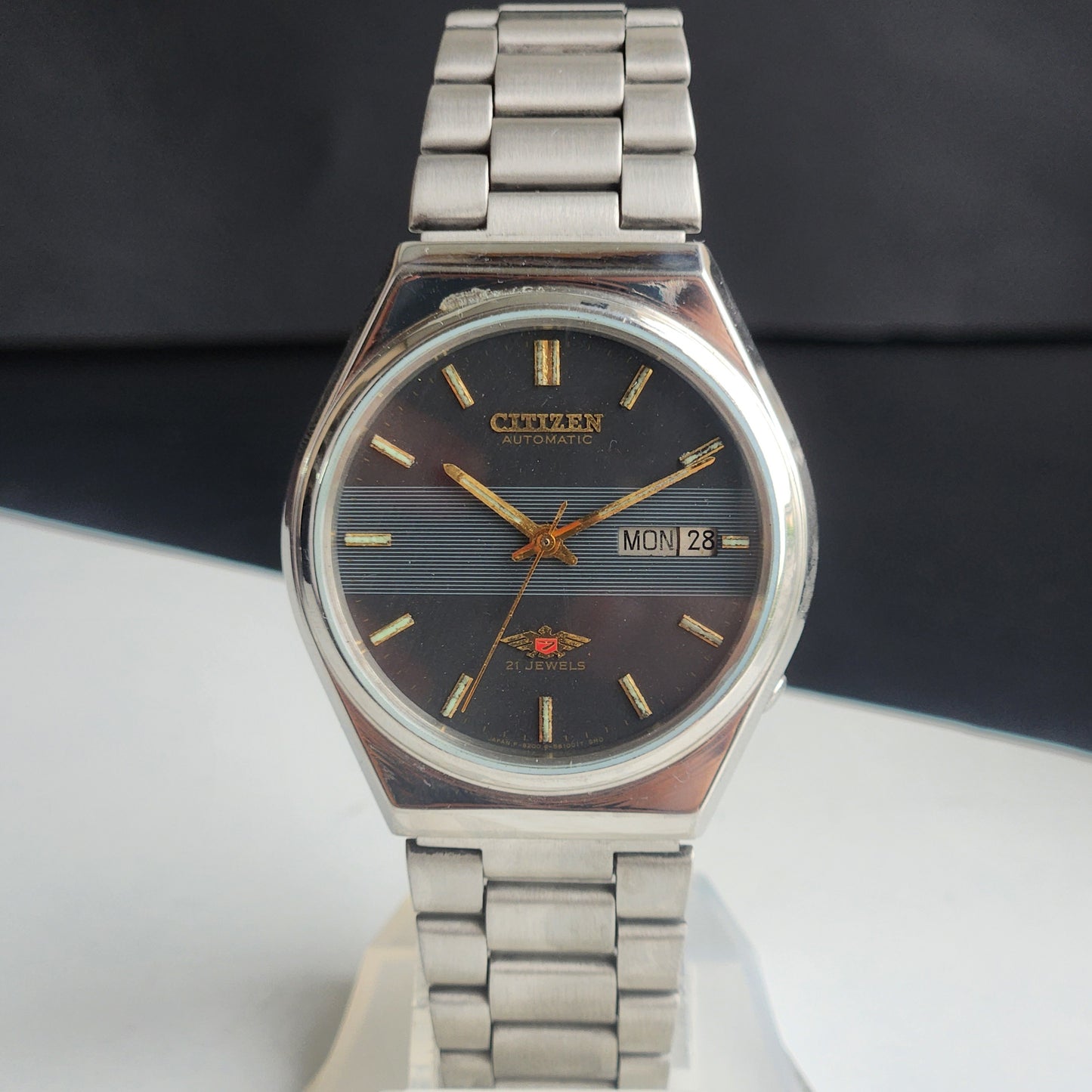 Vintage 1989 Original Citizen Automatic 8200 Grey Face 21 Jewels Day-Date Japanese Men's Wrist Watch ET32