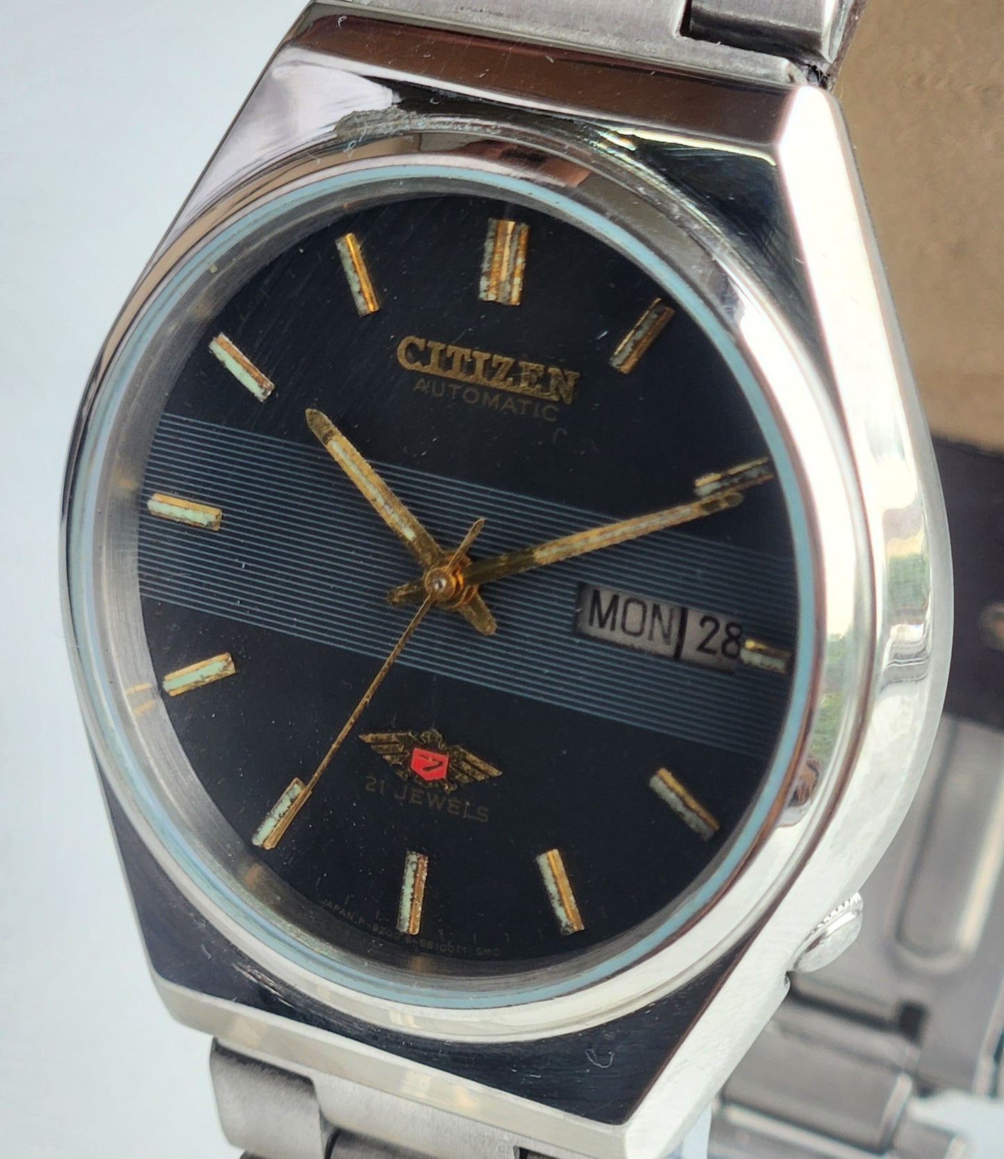 Vintage 1989 Original Citizen Automatic 8200 Grey Face 21 Jewels Day-Date Japanese Men's Wrist Watch ET32