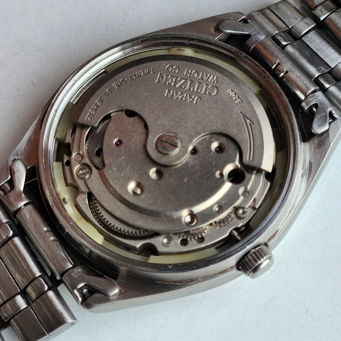Vintage 1993 Original Citizen Automatic 8200 White Face 21 Jewels Day-Date Japanese Men's Wrist Watch ET36