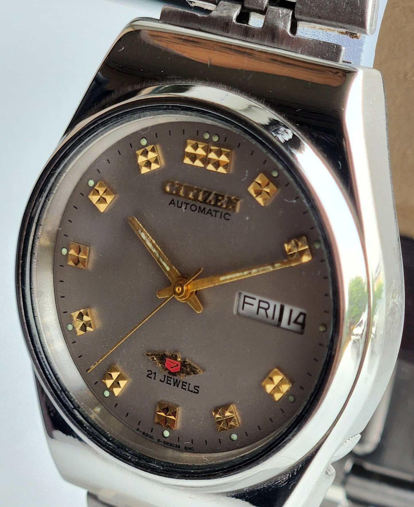 Vintage 1983 Original Citizen Automatic 8200 Grey Face 21 Jewels Day-Date Japanese Men's Wrist Watch ET37