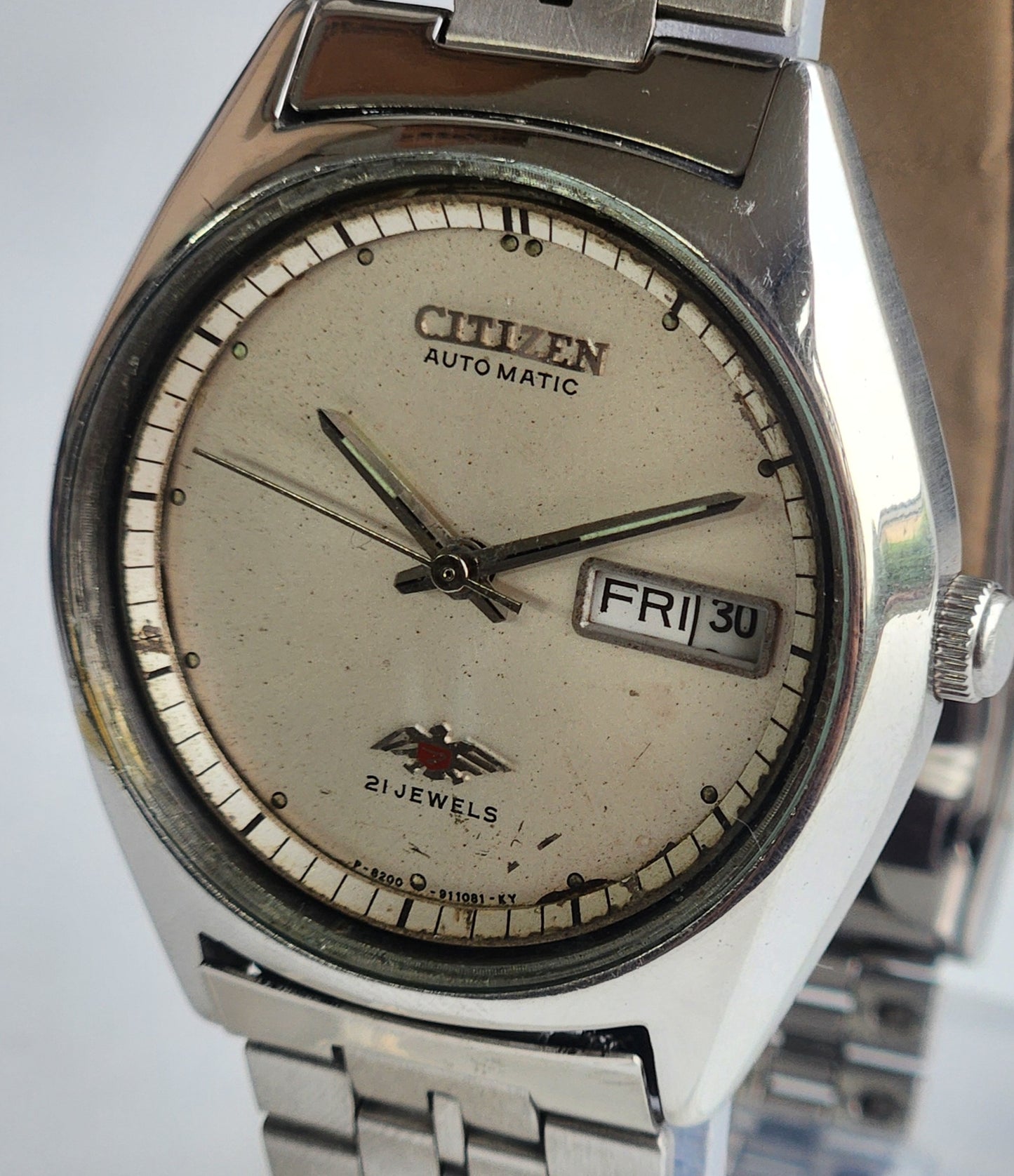 Vintage 1983 Original Citizen Automatic 8200 Silver Face 21 Jewels Day-Date Japanese Men's Wrist Watch ET43