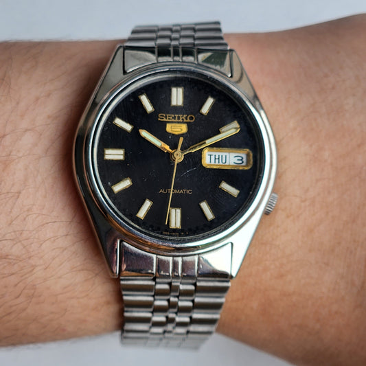 Vintage 1996 Original Seiko 5 Automatic 7S26-6000  Black Face 21 Jewels Day-Date Japanese Men's Wrist Watch ET45