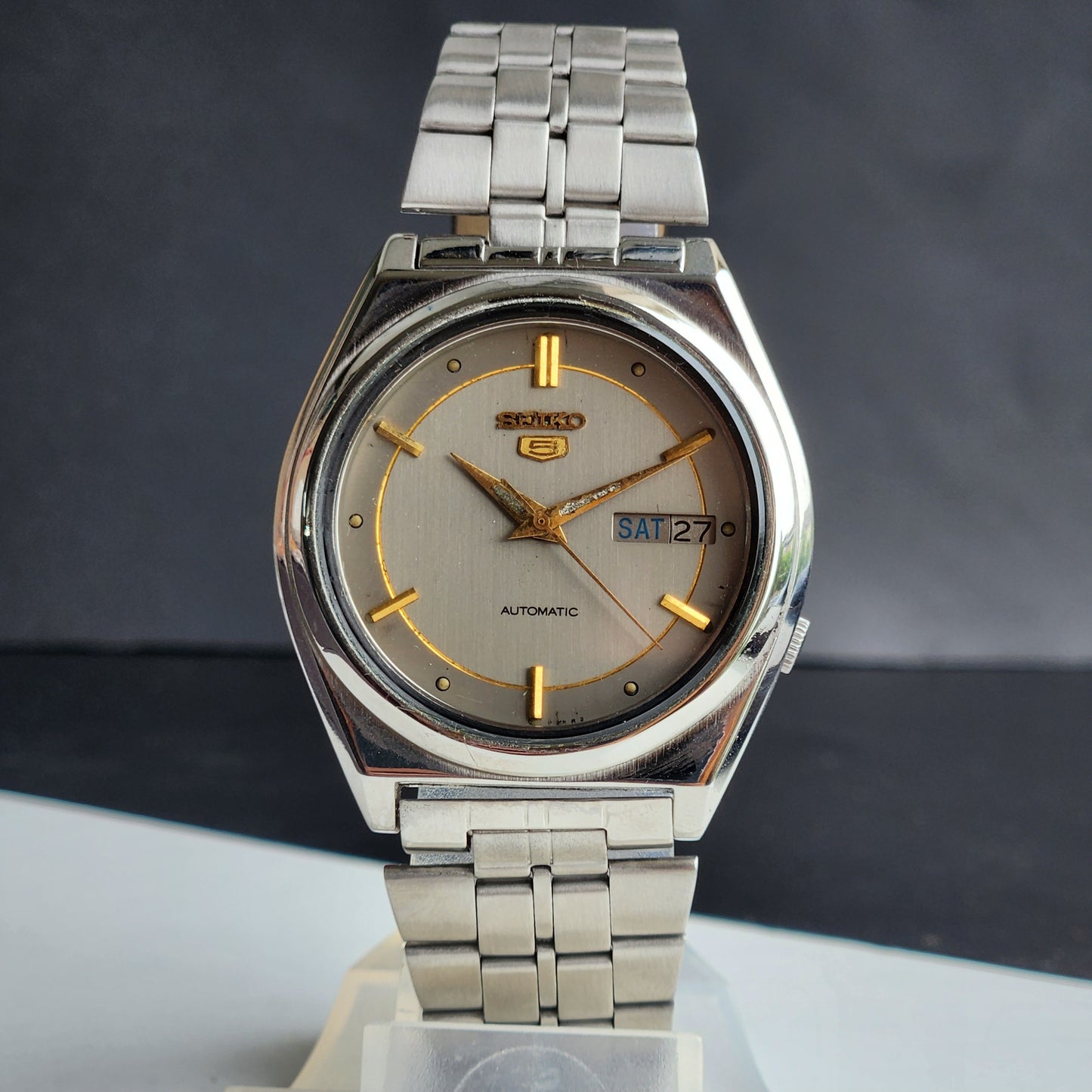 Vintage 1985 Original Seiko 5 Automatic 7009-876A Grey Face 17 Jewels Day-Date Japanese Men's Wrist Watch ET46