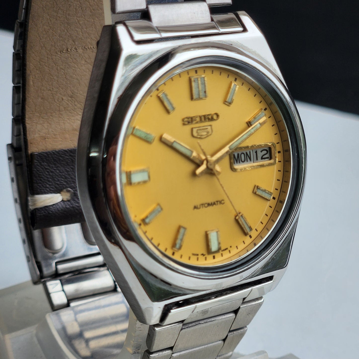 Vintage 1980 Original Seiko 5 Automatic 7009-876A Golden Face 17 Jewels Day-Date Japanese Men's Wrist Watch ET48