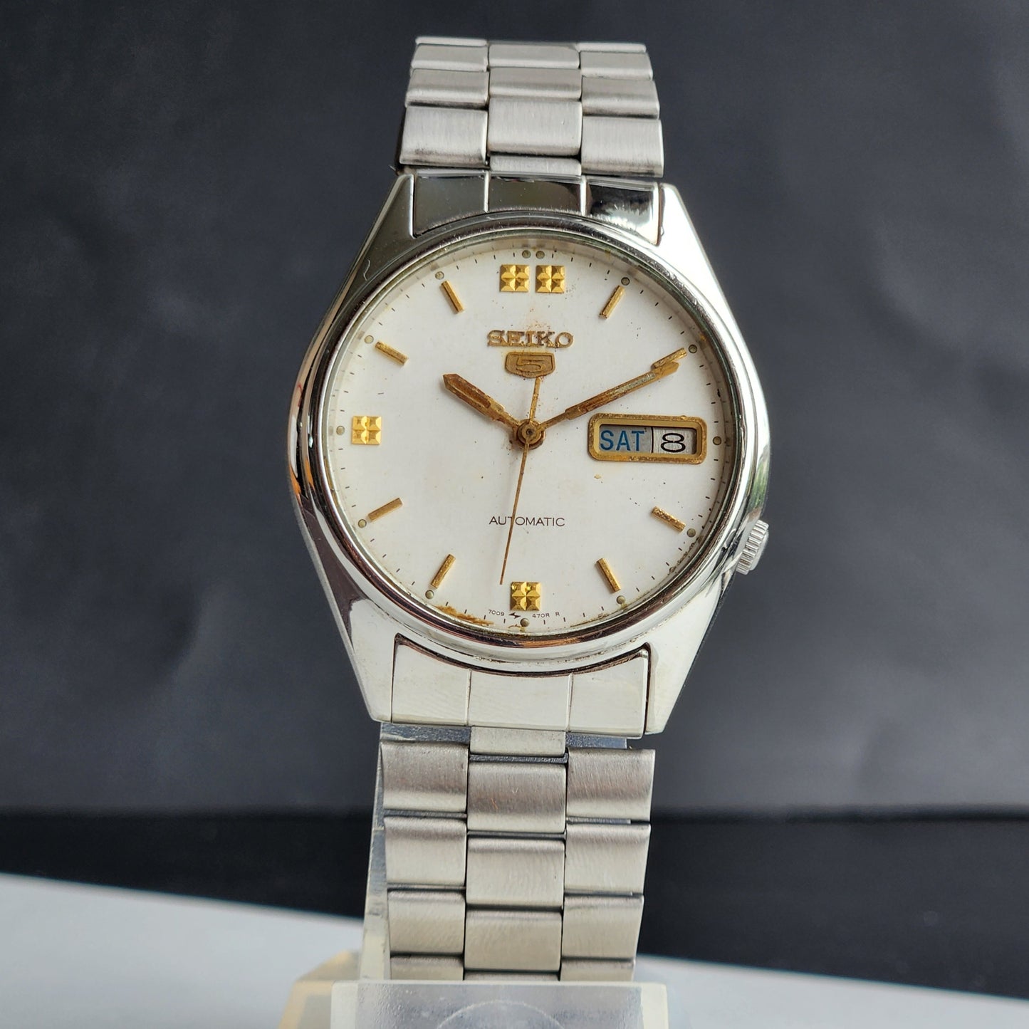 Vintage 1995 Original Seiko 5 Automatic 7009-8920 White Face 17 Jewels Day-Date Japanese Men's Wrist Watch ET49