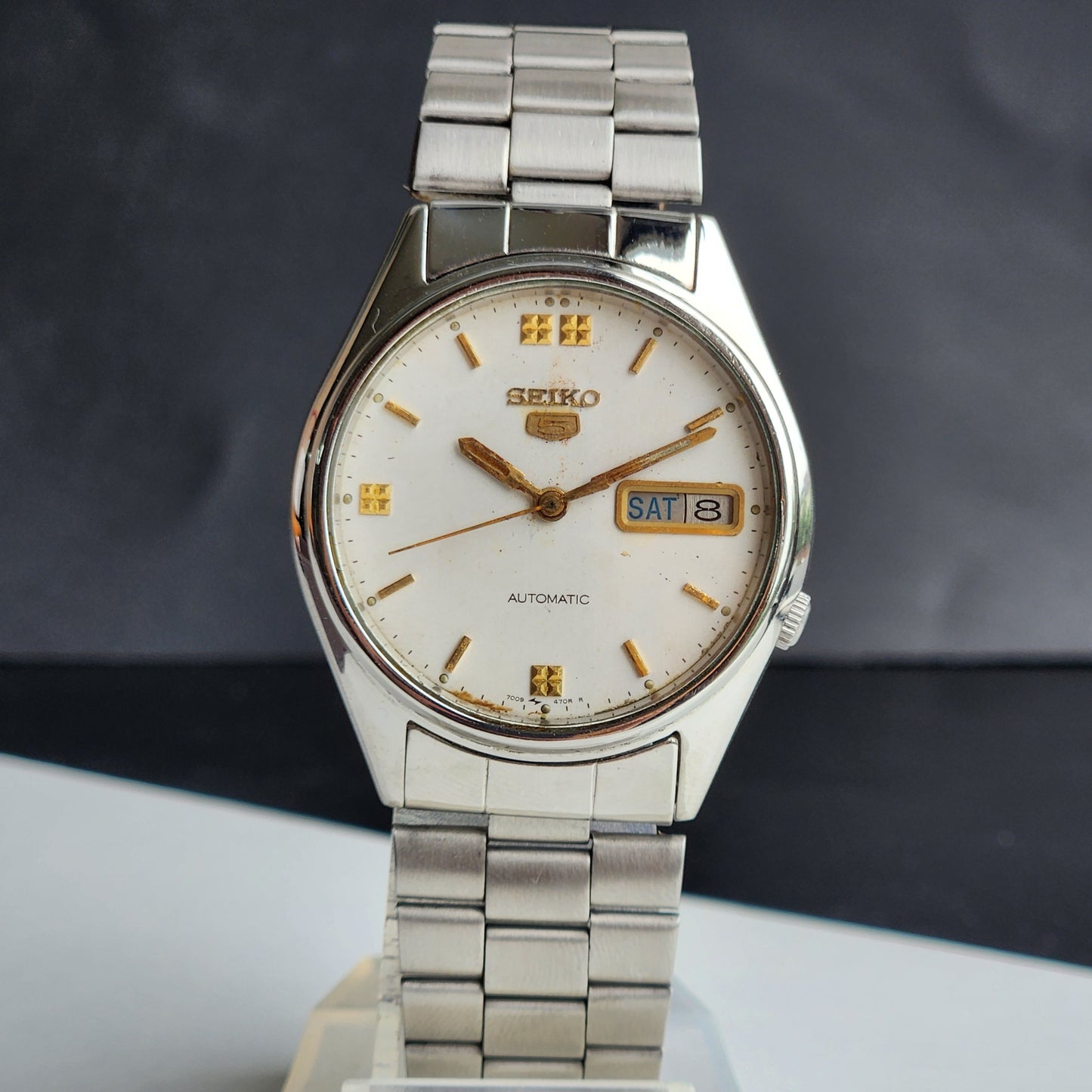 Vintage 1995 Original Seiko 5 Automatic 7009-8920 White Face 17 Jewels Day-Date Japanese Men's Wrist Watch ET49