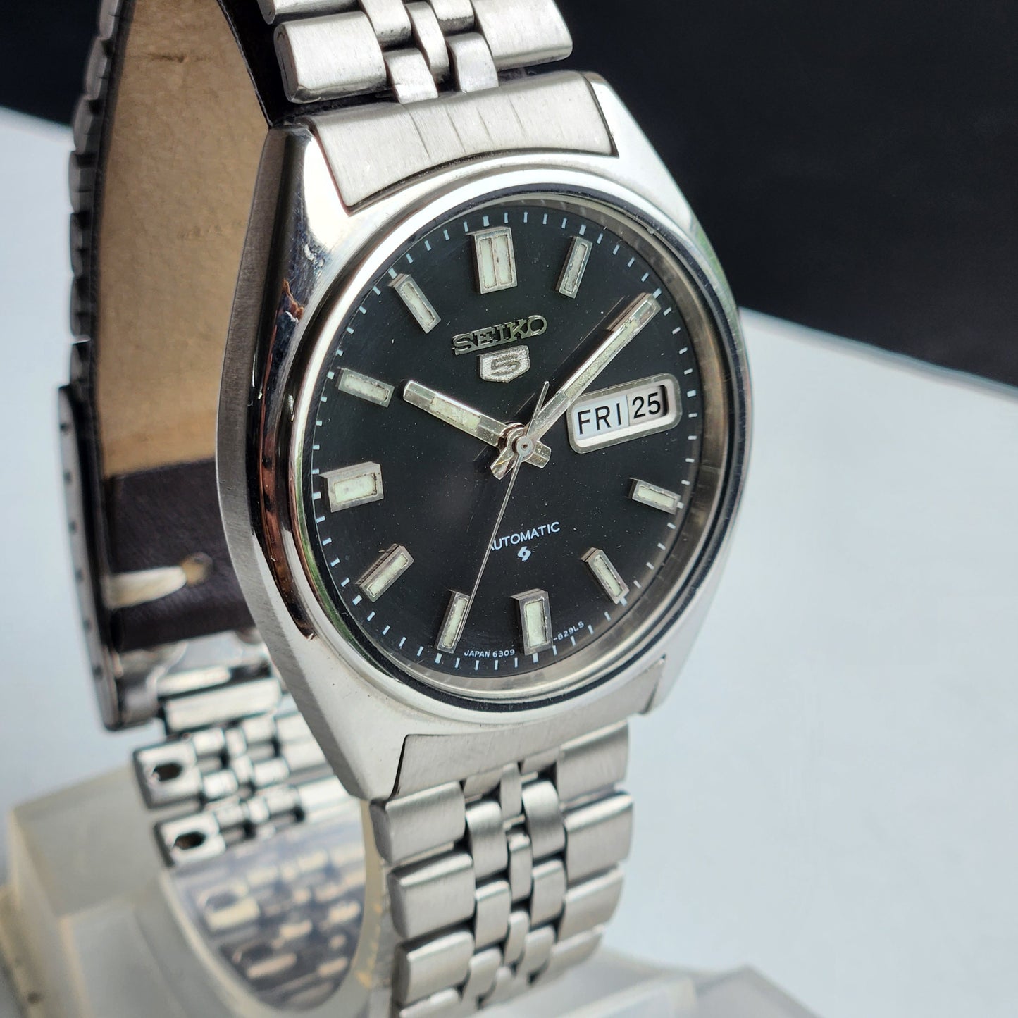 Vintage 1982 Original Seiko 5 Automatic 6309-8840 Black Face 17 Jewels Day-Date Japanese Men's Wrist Watch ET53