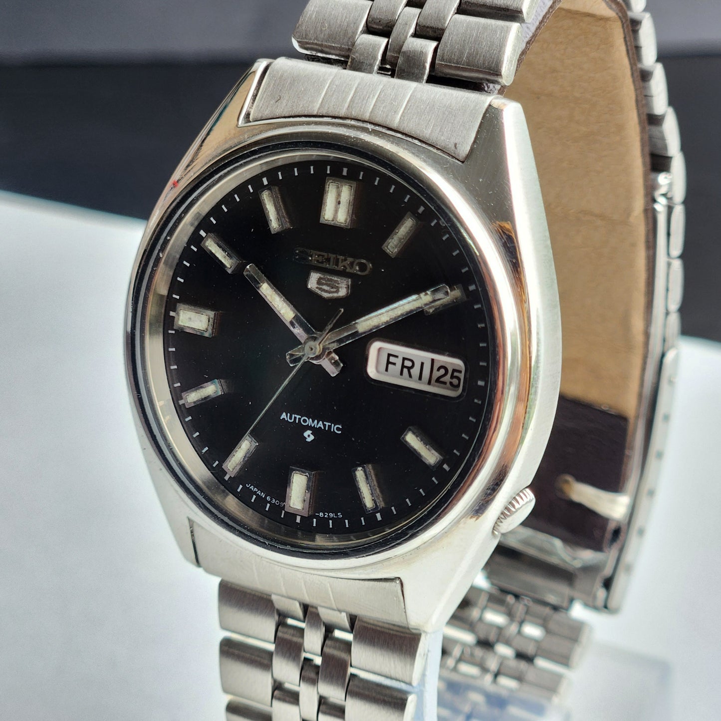 Vintage 1982 Original Seiko 5 Automatic 6309-8840 Black Face 17 Jewels Day-Date Japanese Men's Wrist Watch ET53