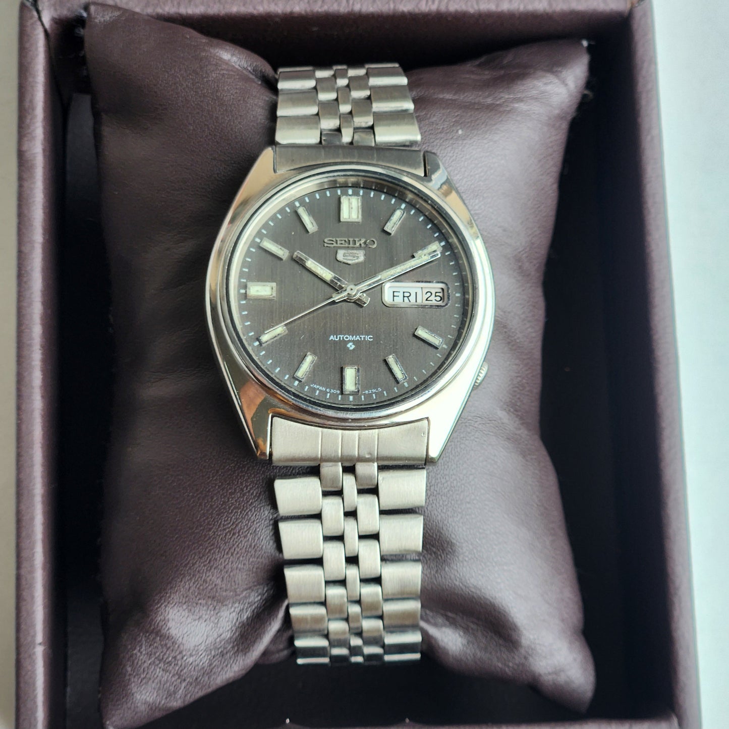 Vintage 1982 Original Seiko 5 Automatic 6309-8840 Black Face 17 Jewels Day-Date Japanese Men's Wrist Watch ET53