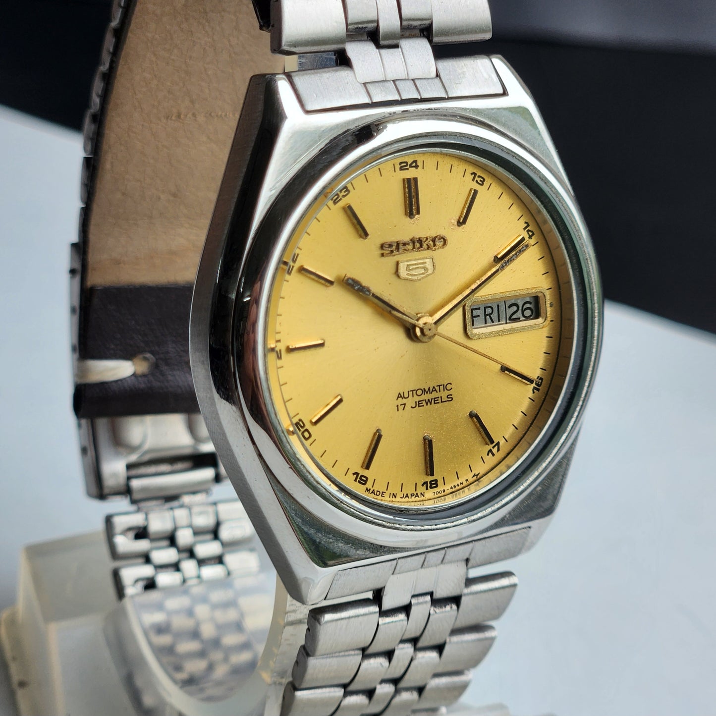 Vintage 1982 Original Seiko 5 Automatic 7009-3181 Golden Face 17 Jewels Day-Date Japanese Men's Wrist Watch ET55