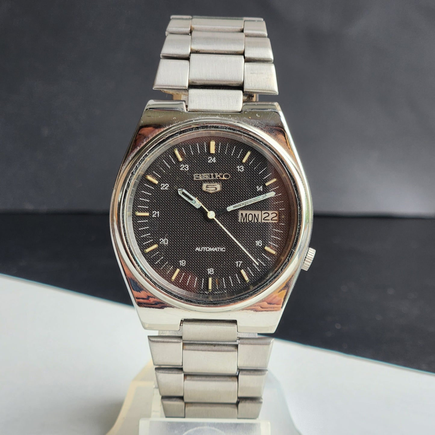 Vintage 1983 Original Seiko 5 Automatic 7009-3131 Black Face 17 Jewels Day-Date Japanese Men's Wrist Watch ET56