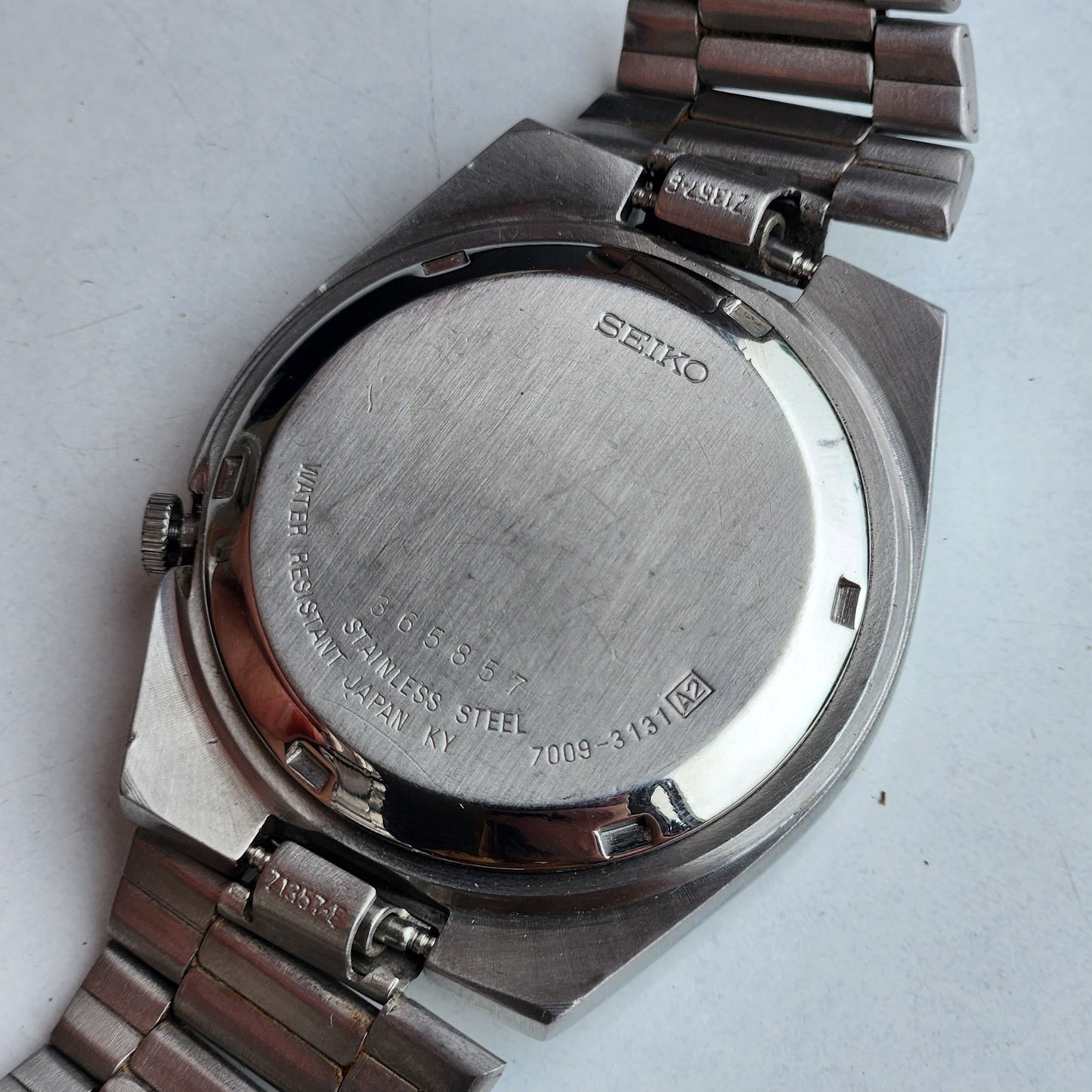 Vintage 1983 Original Seiko 5 Automatic 7009-3131 Black Face 17 Jewels Day-Date Japanese Men's Wrist Watch ET56
