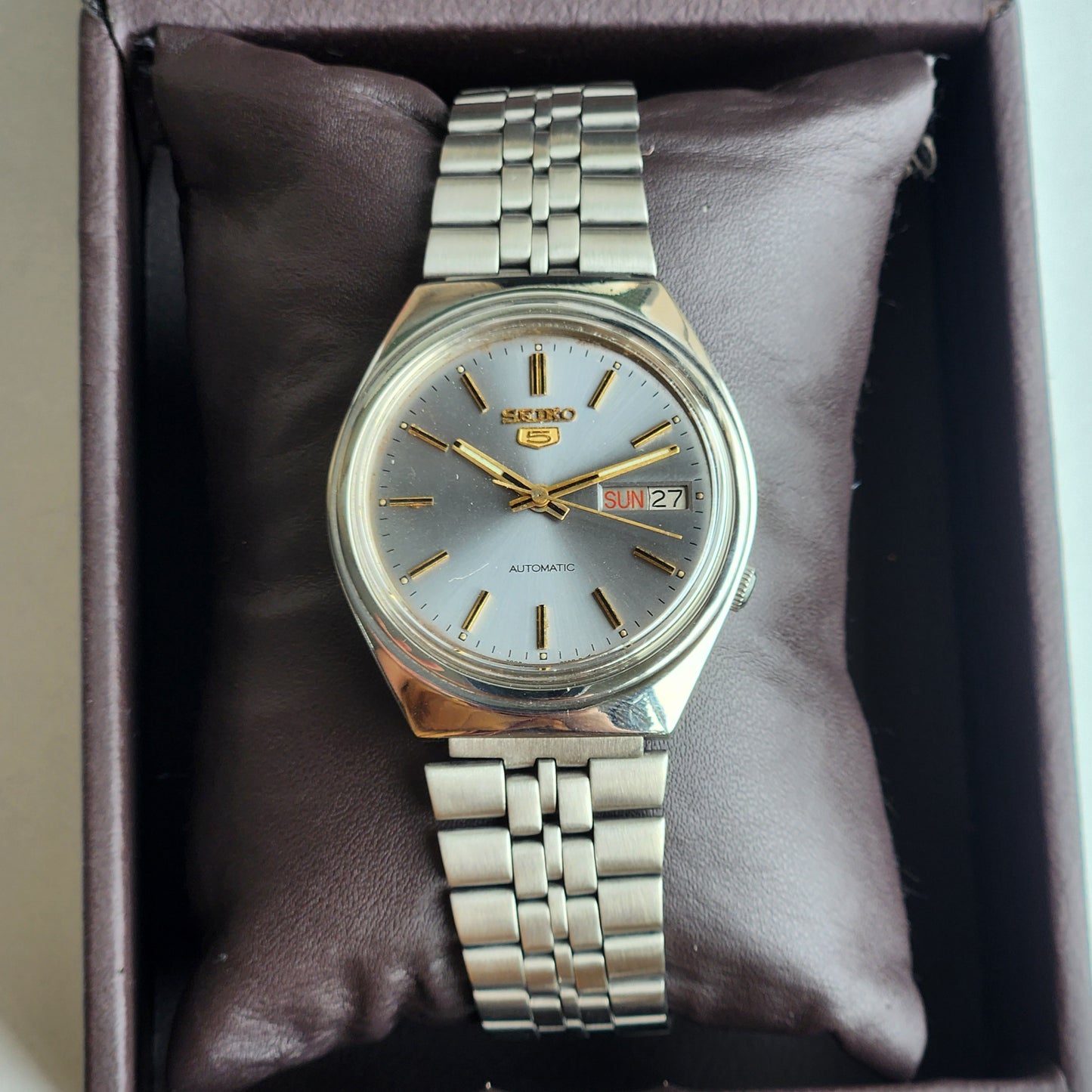 Vintage 1985 Original Seiko 5 Automatic 7009-3030 Grey Face 17 Jewels Day-Date Japanese Men's Wrist Watch ET58