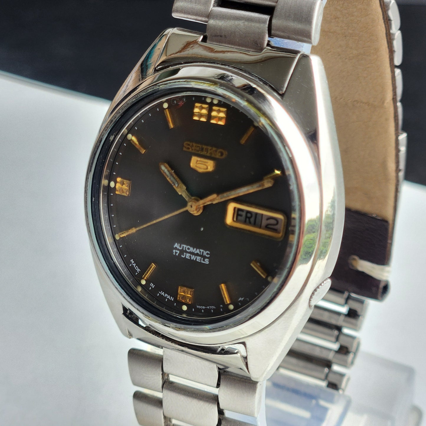Vintage 1983 Original Seiko 5 Automatic 7009-3041 Grey Face 17 Jewels Day-Date Japanese Men's Wrist Watch ET62